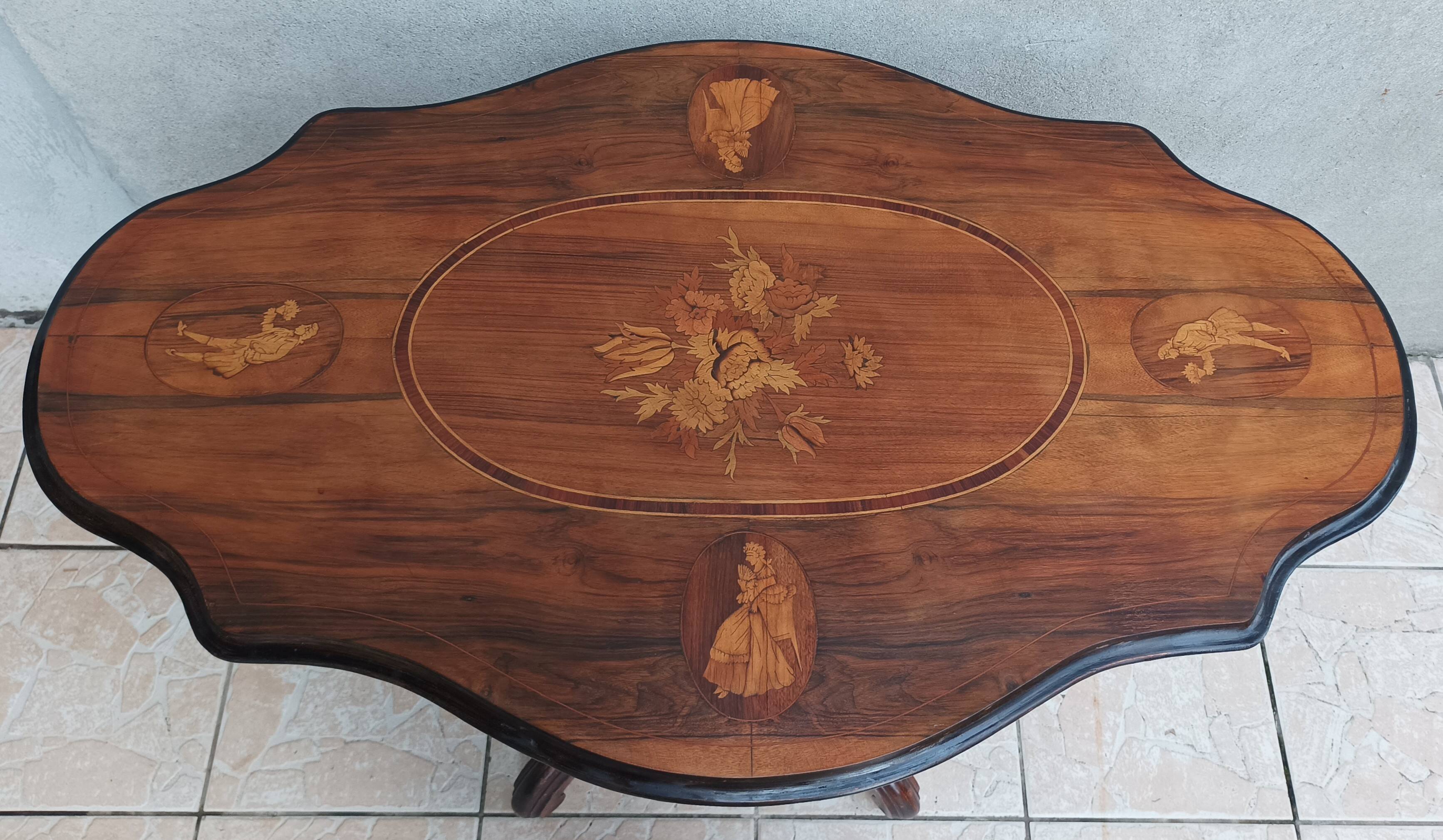 Table violon Napoléon III en ronce de noyer