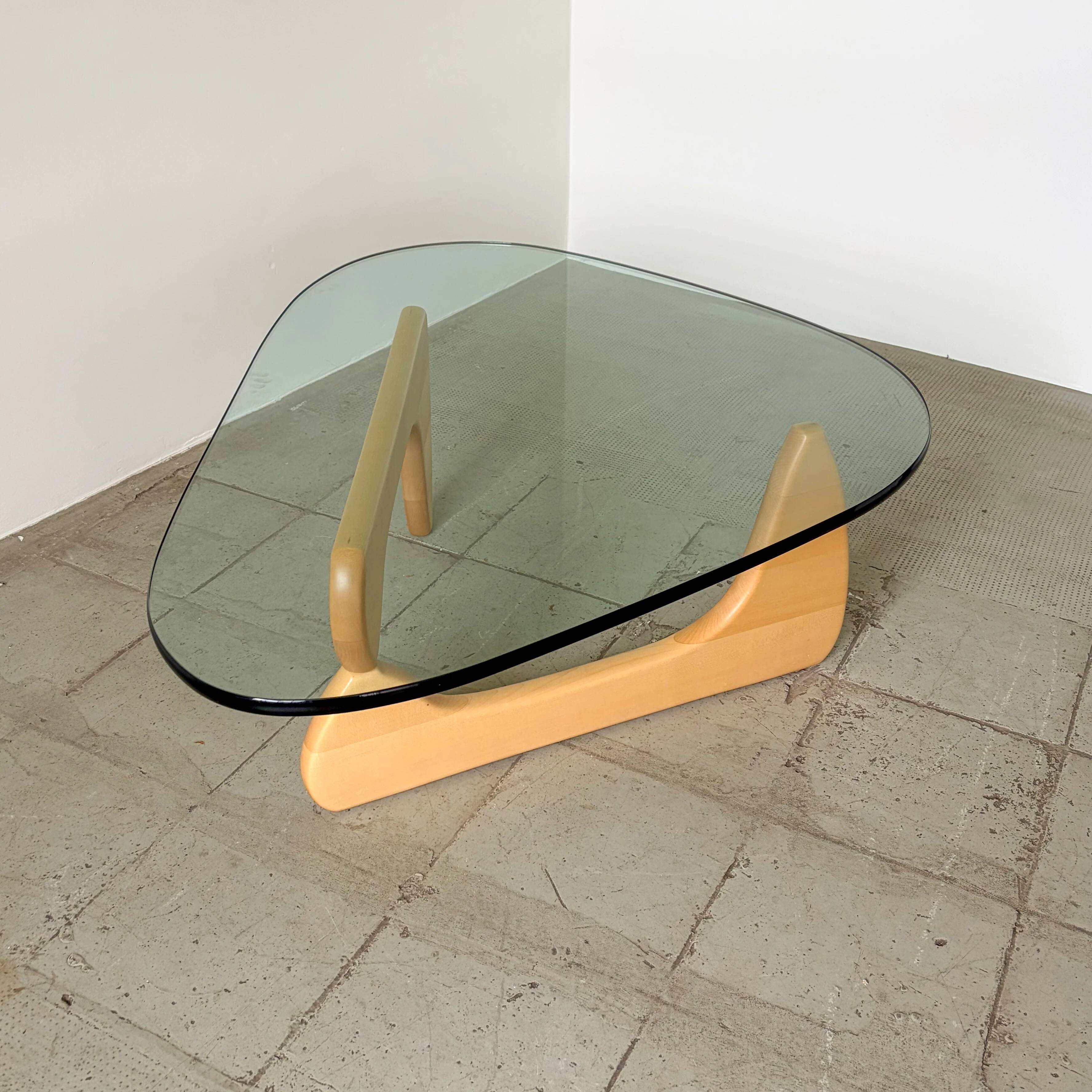 Iconic Noguchi coffee table in maple