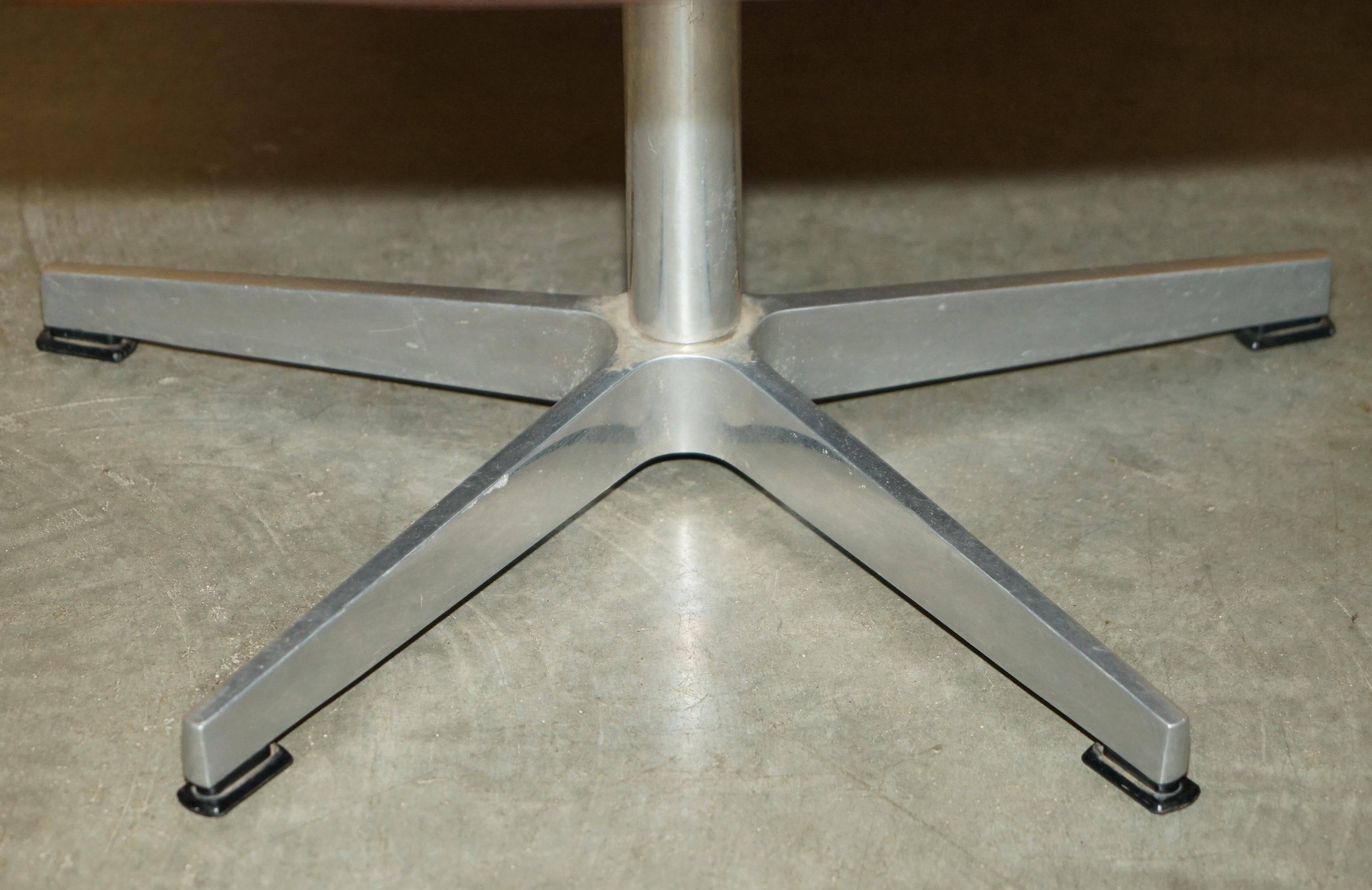 Mid Century Modern swivel office chair De Sede DS35 leather