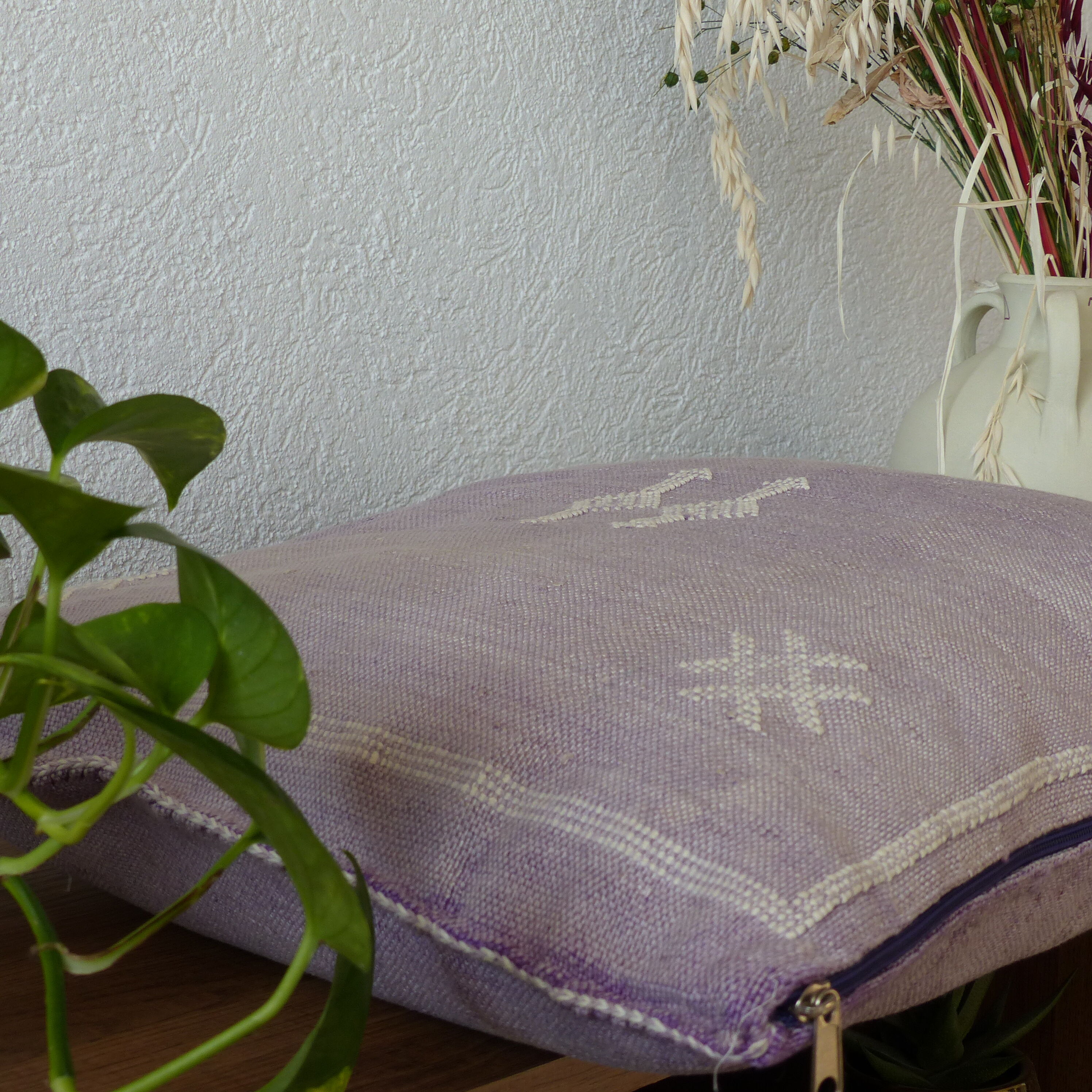 Vintage purple Berber cushion made of cactus silk