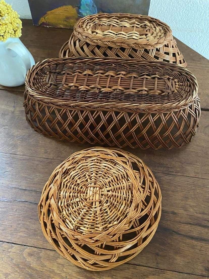 3 matching wicker bread baskets.