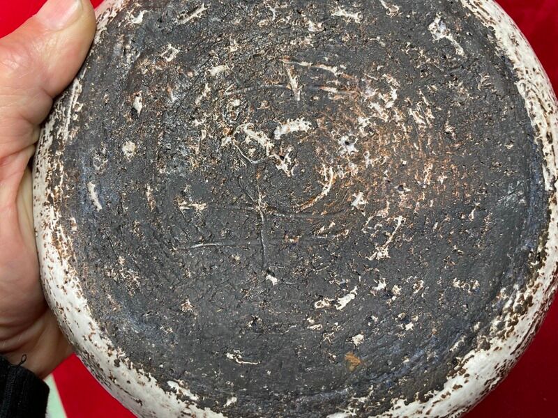 Contemporary Ceramic Pottery to identify, beautiful covered