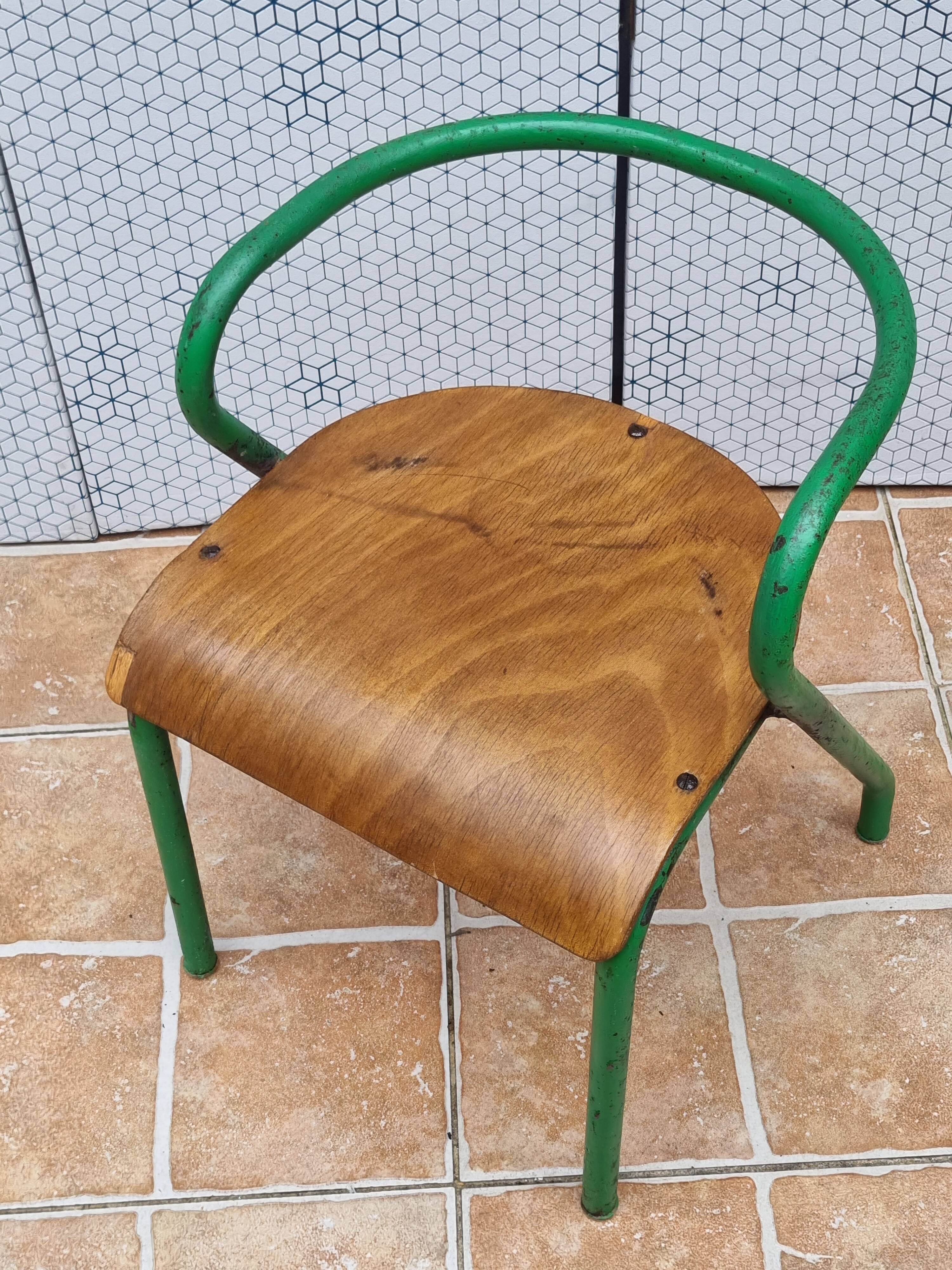 Mullca 300 children's chair by Jacques Hitier – Design 1949