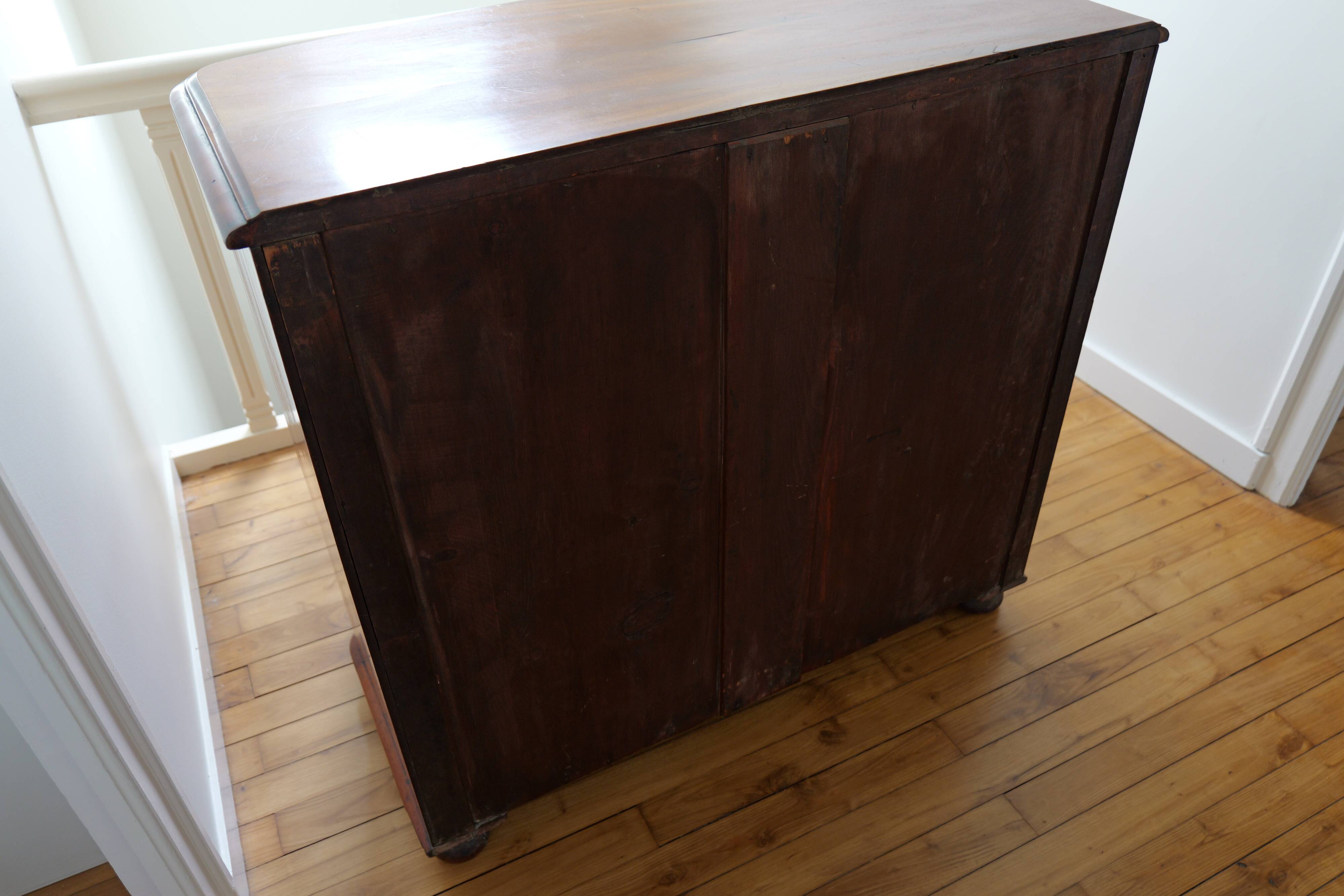 Victorian English commode (19th century) in solid wood