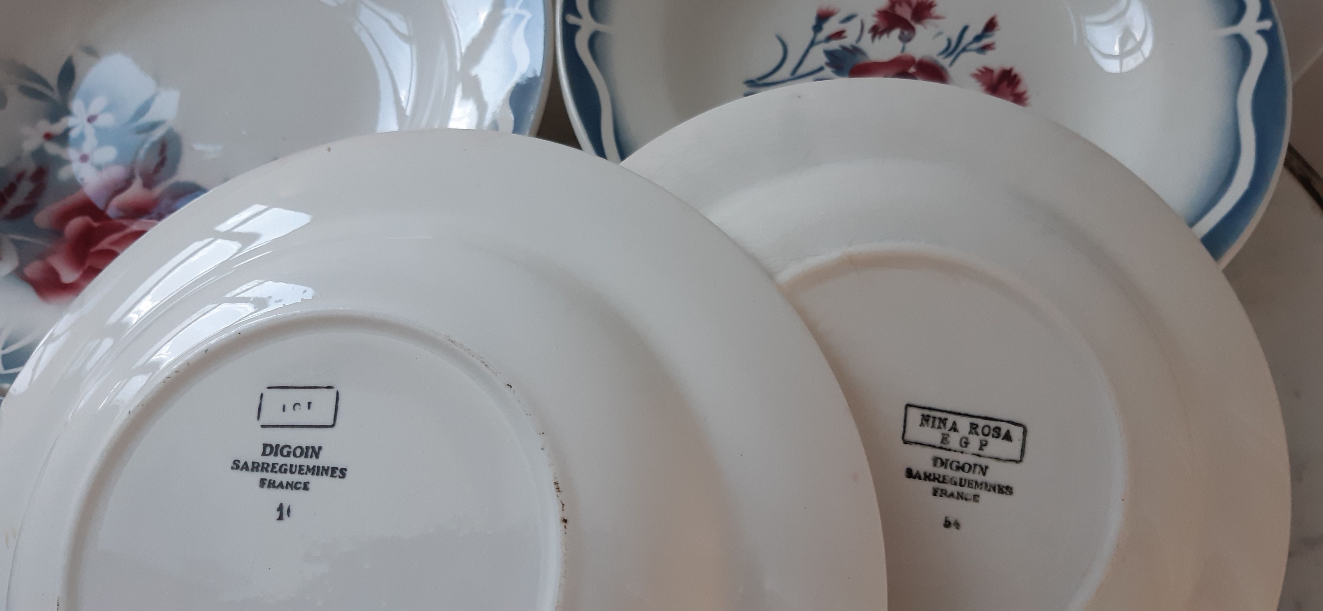 Set of 6 mismatched hollow plates Digoin Sarreguemines models Olga and Nina Rosa