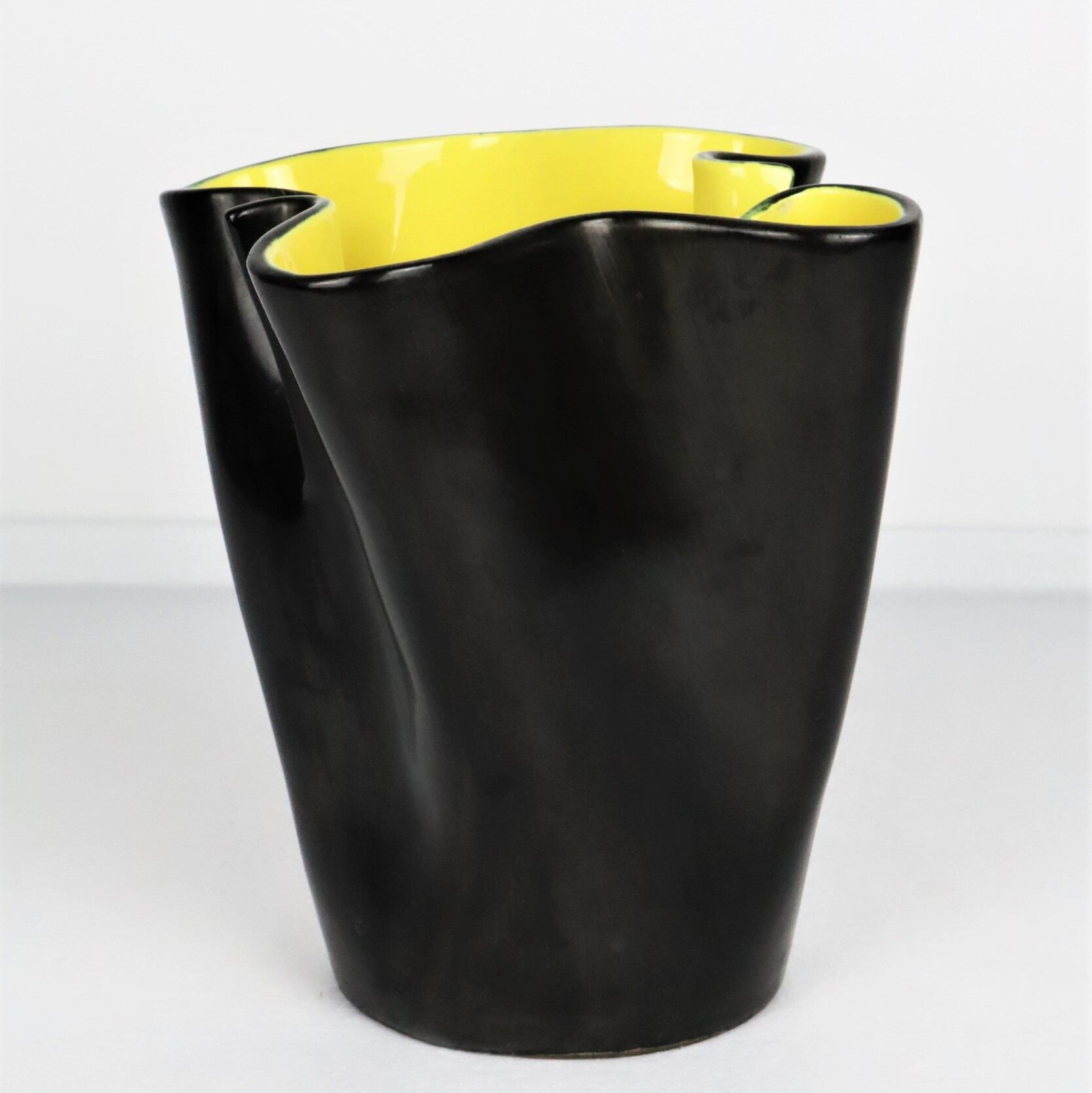 Vase mouchoir Vallauris 1950