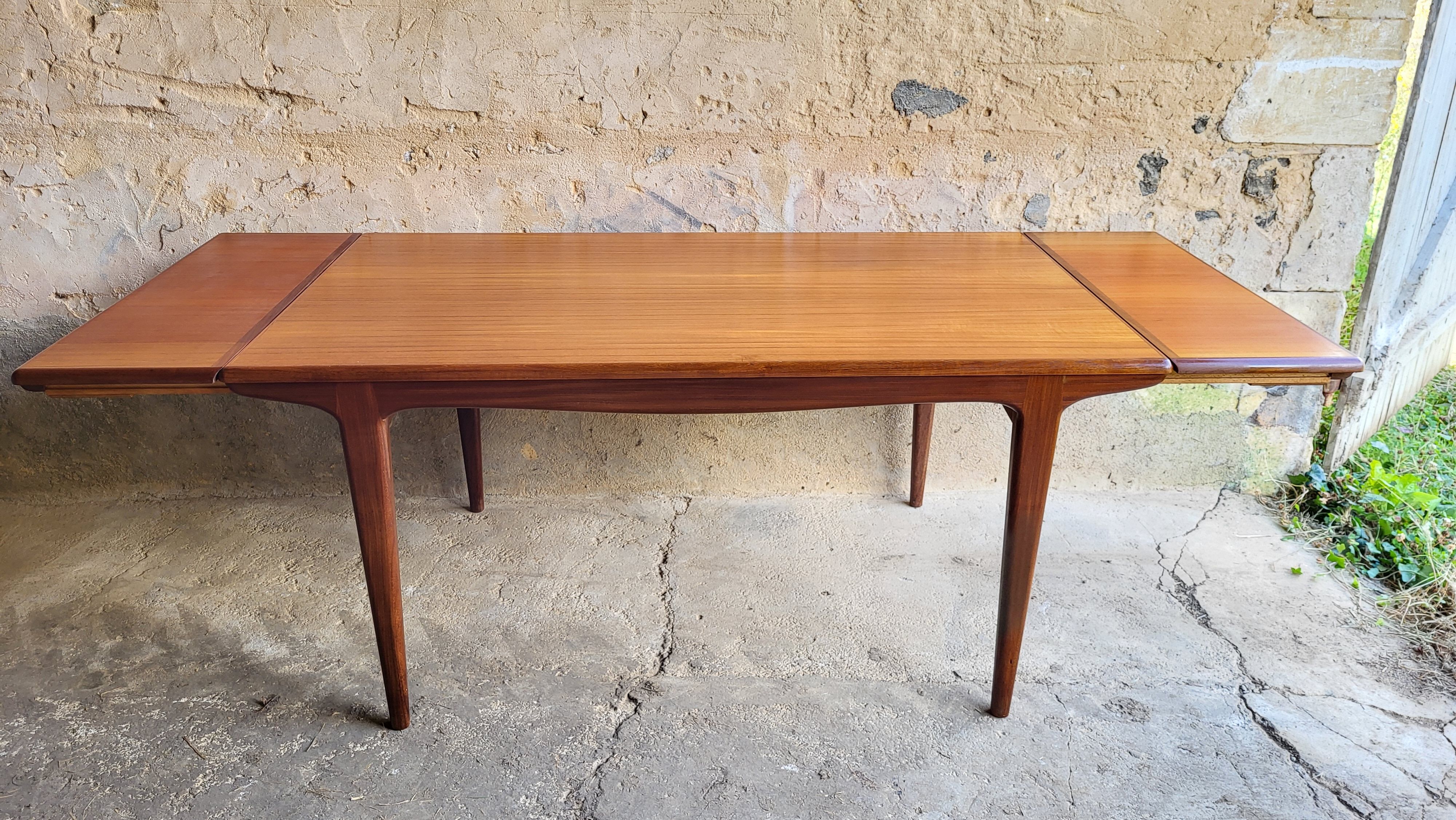 Dining table scandinavian style 60s teak