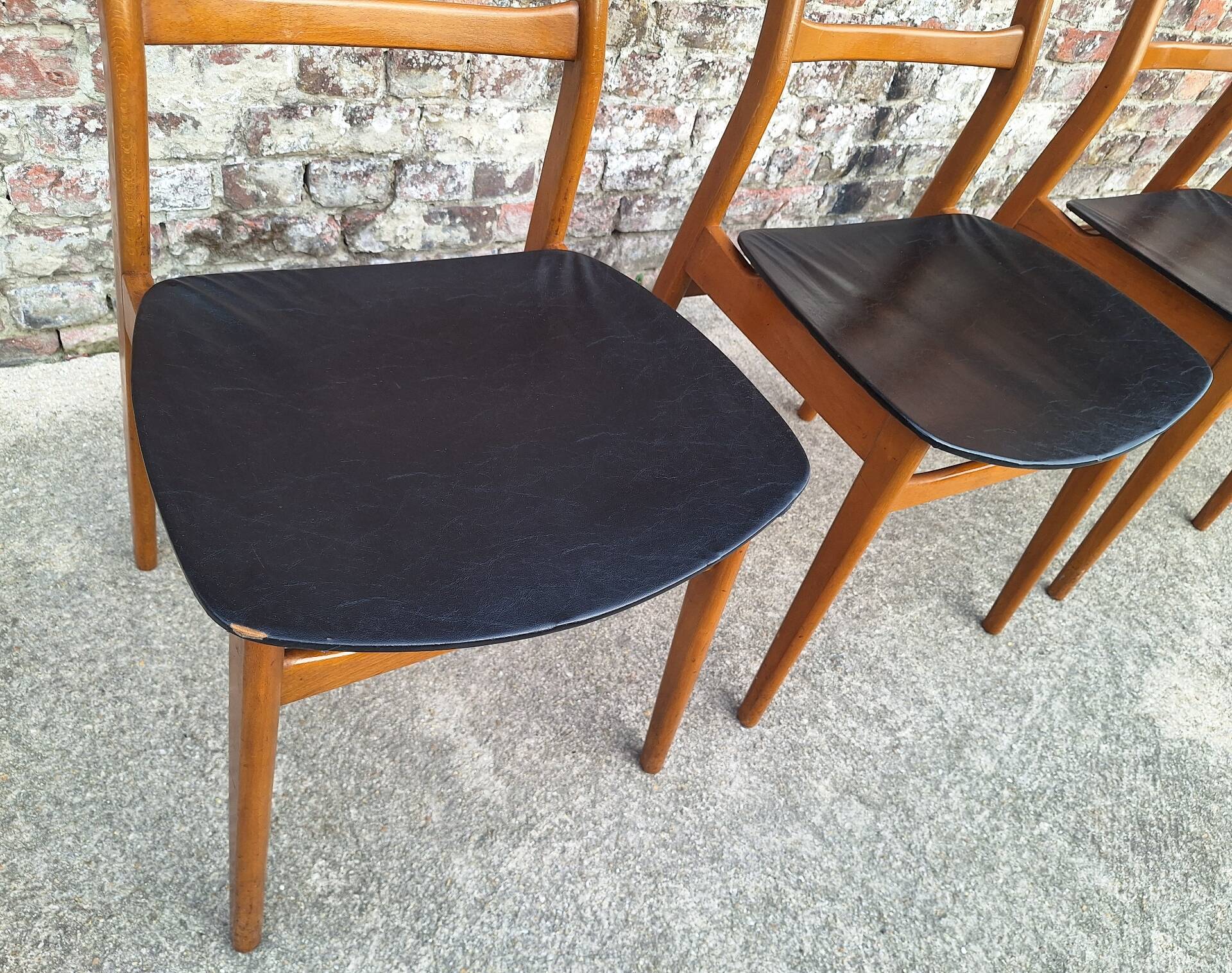 Set of 4 Casala chairs, vintage Scandinavian design seats.