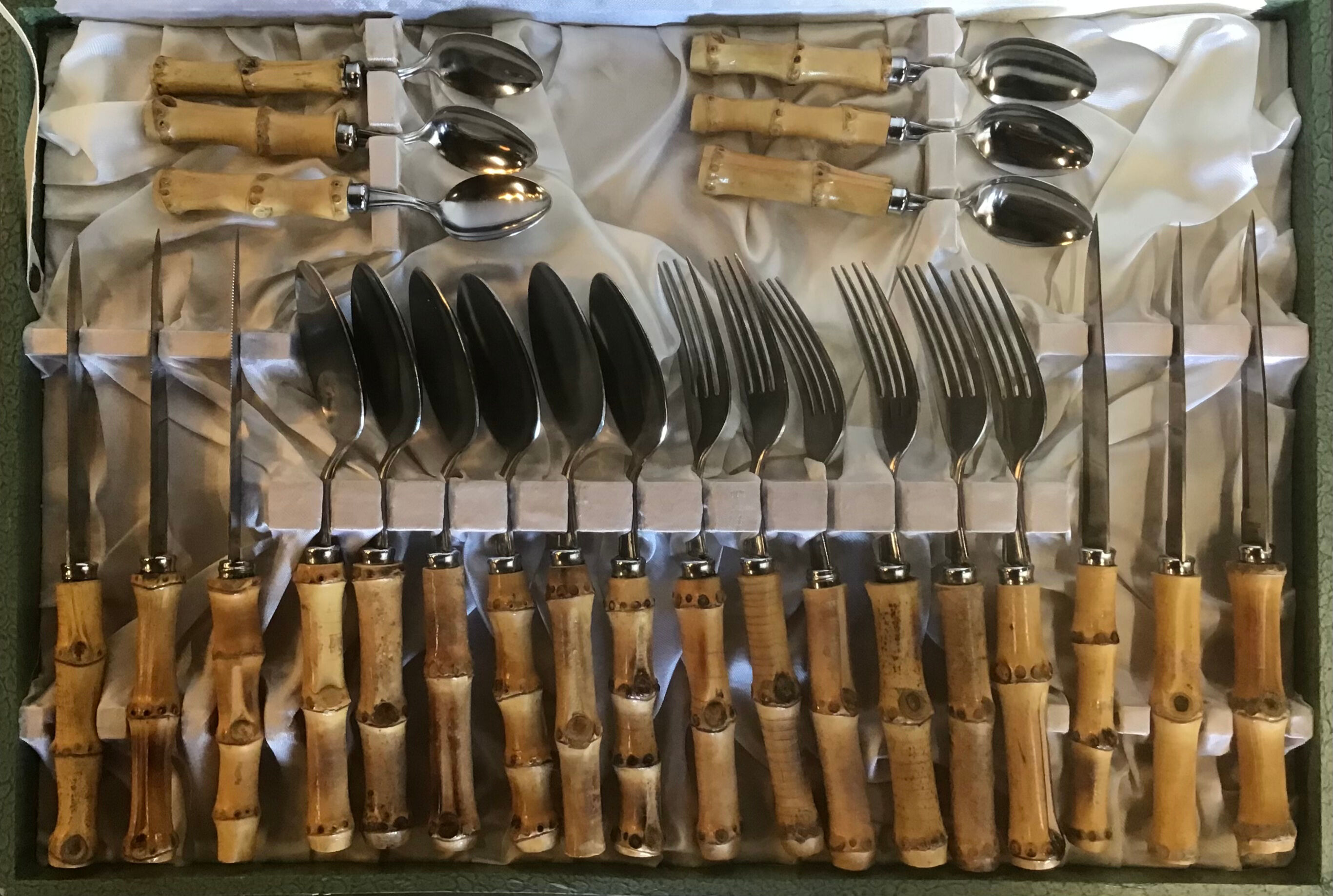 Housewife of cutlery "bamboo handle" 24 pieces