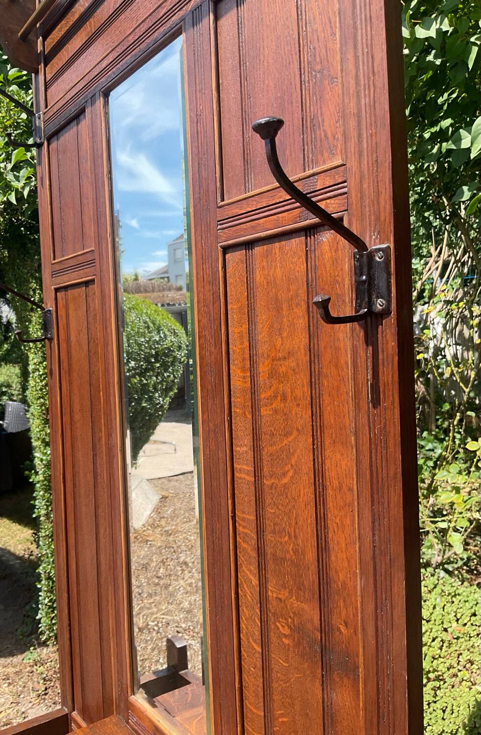 Art Deco oak cloakroom