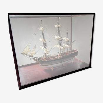 Model of the Bounty 1787 in its glass and wood showcase