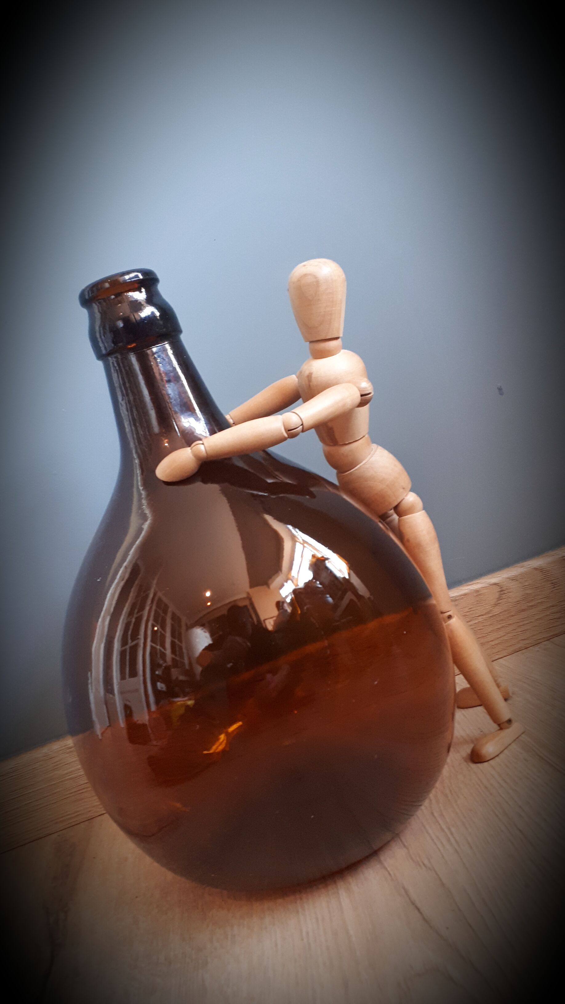 Authentic demijohn 6 L Brown