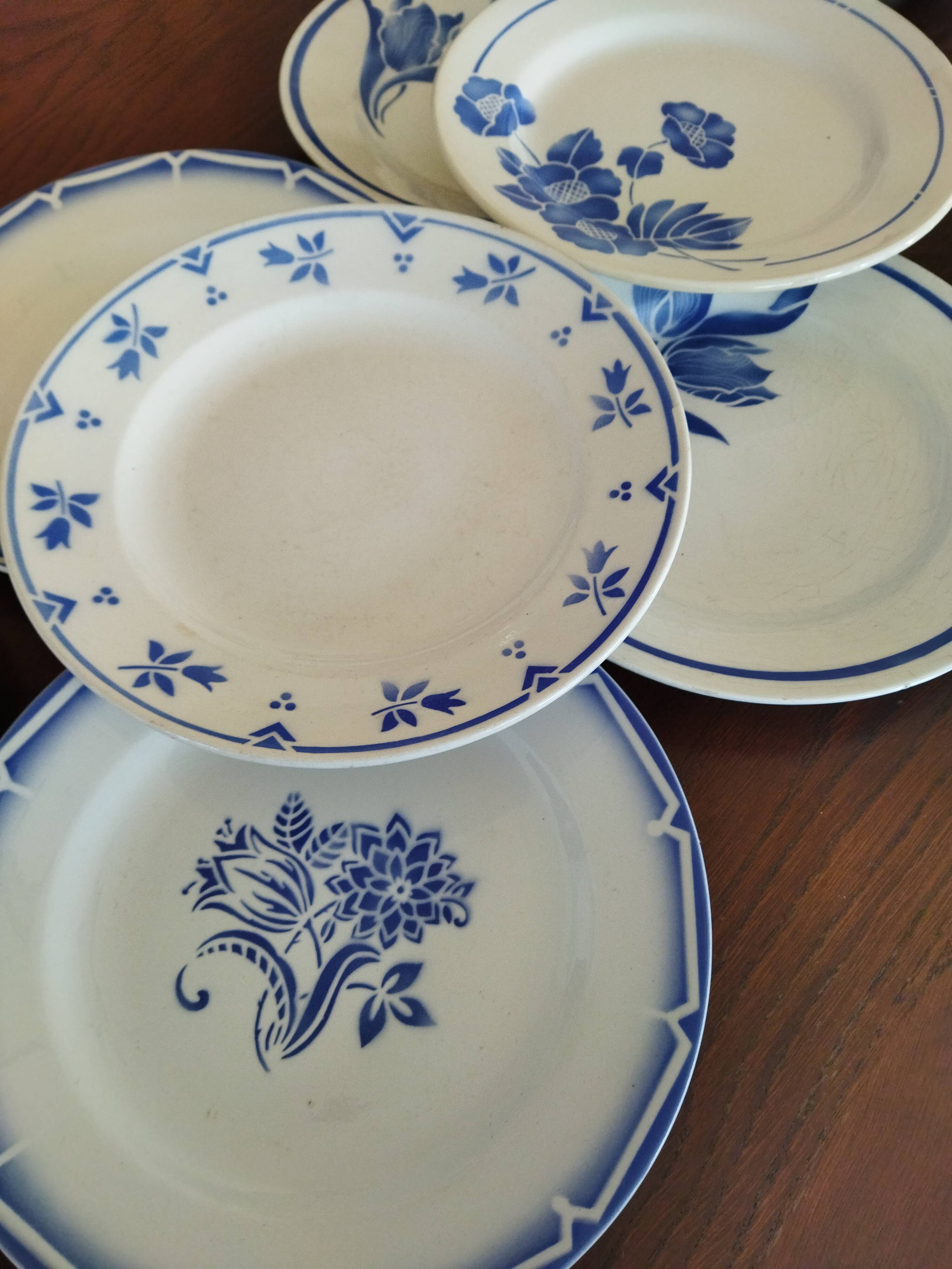 8 French earthenware dinner plates (Gien Sarreguemines Digoin Moulin des Loups Orchies)