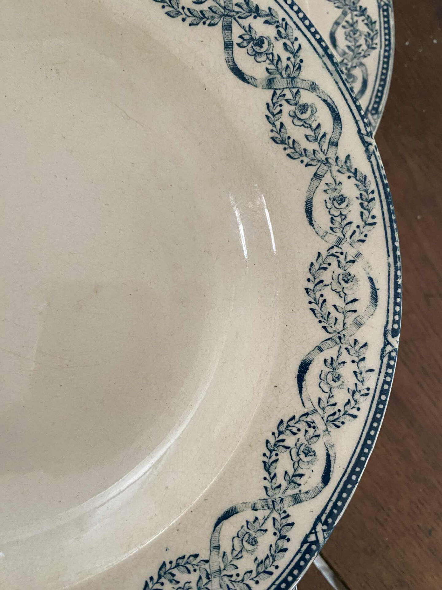 3 assiettes creuses en terre de fer Salins modèle Provence