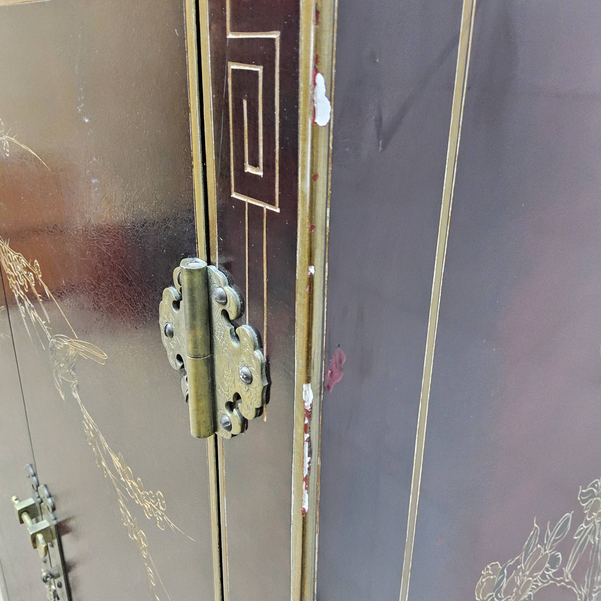 Vintage Chinese record player cabinet / Asian vinyl cabinet