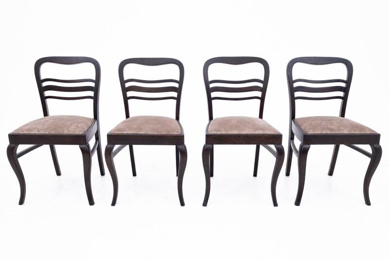 A set of chairs, Poland, the 1930s. After renovation.