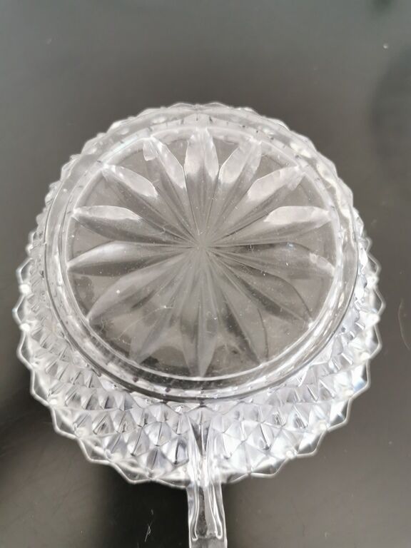 Set of 8 cups/ramekins with diamond cut glass handles