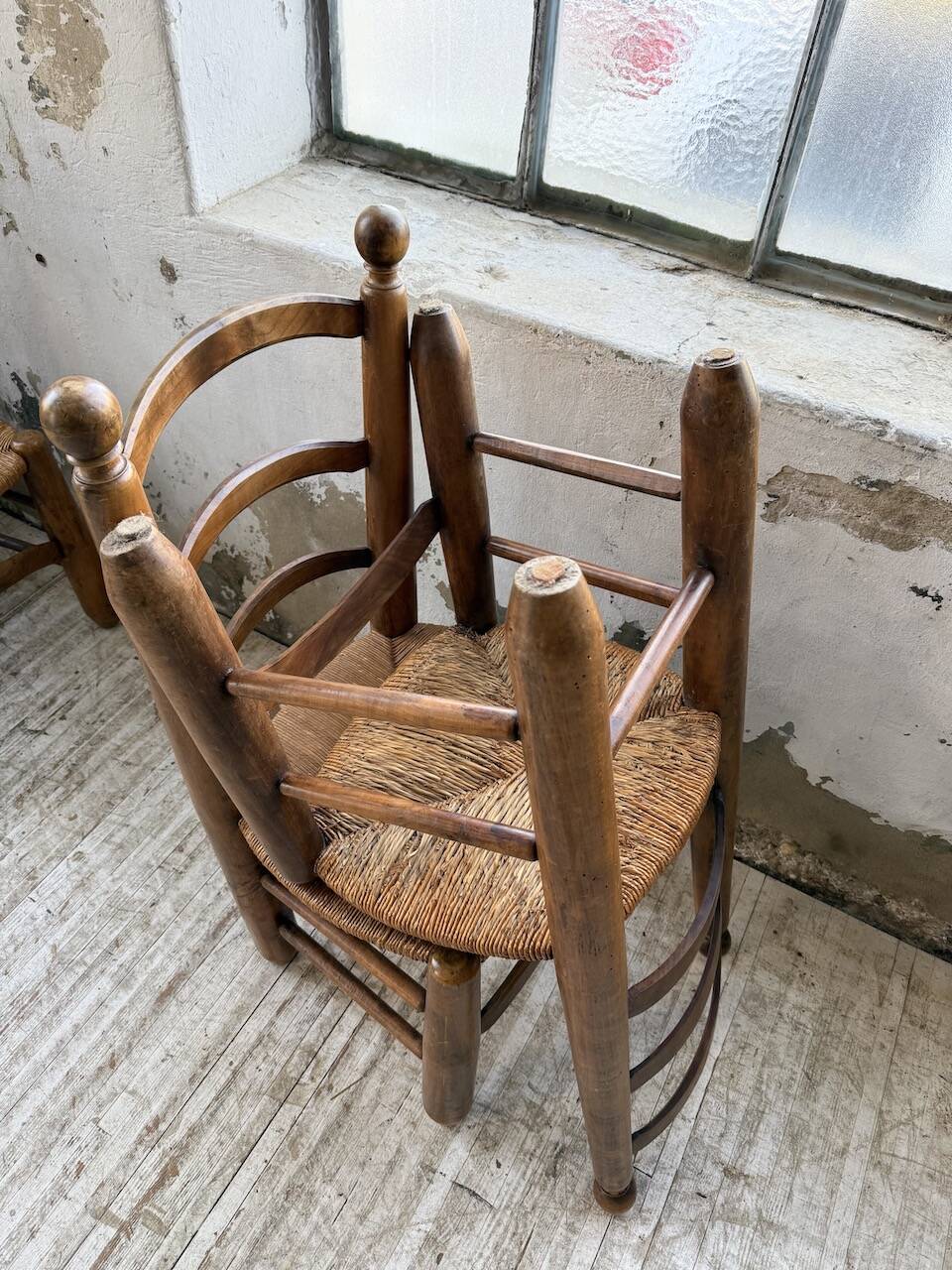 Set of 4 oak and straw chairs Dudouyt 1940