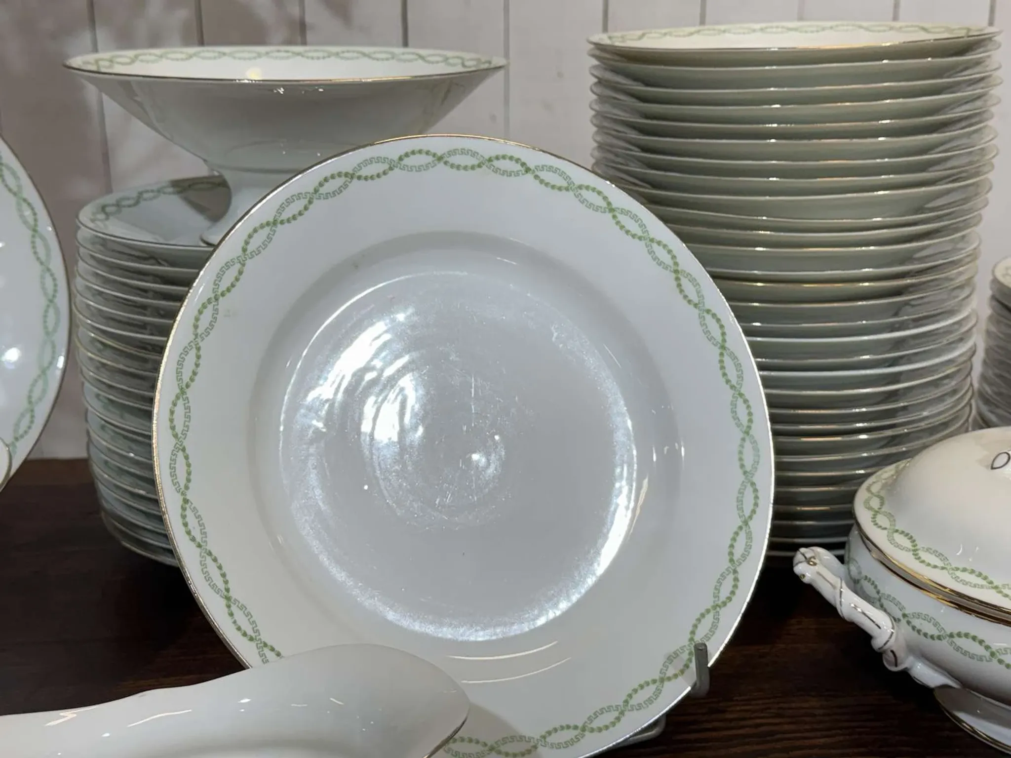 Table service in Limoges porcelain J.B Tricard and Co.