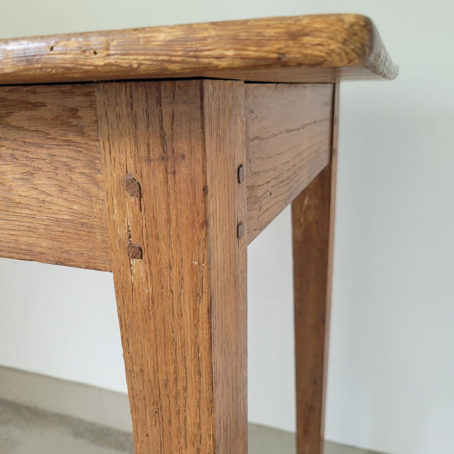 Parisian table in oak and pitch pine