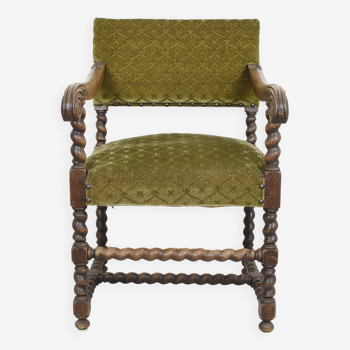 Fauteuil ancien, style Louis XIII, en bois tourné, sculpté, assise et dossier en velours vert.