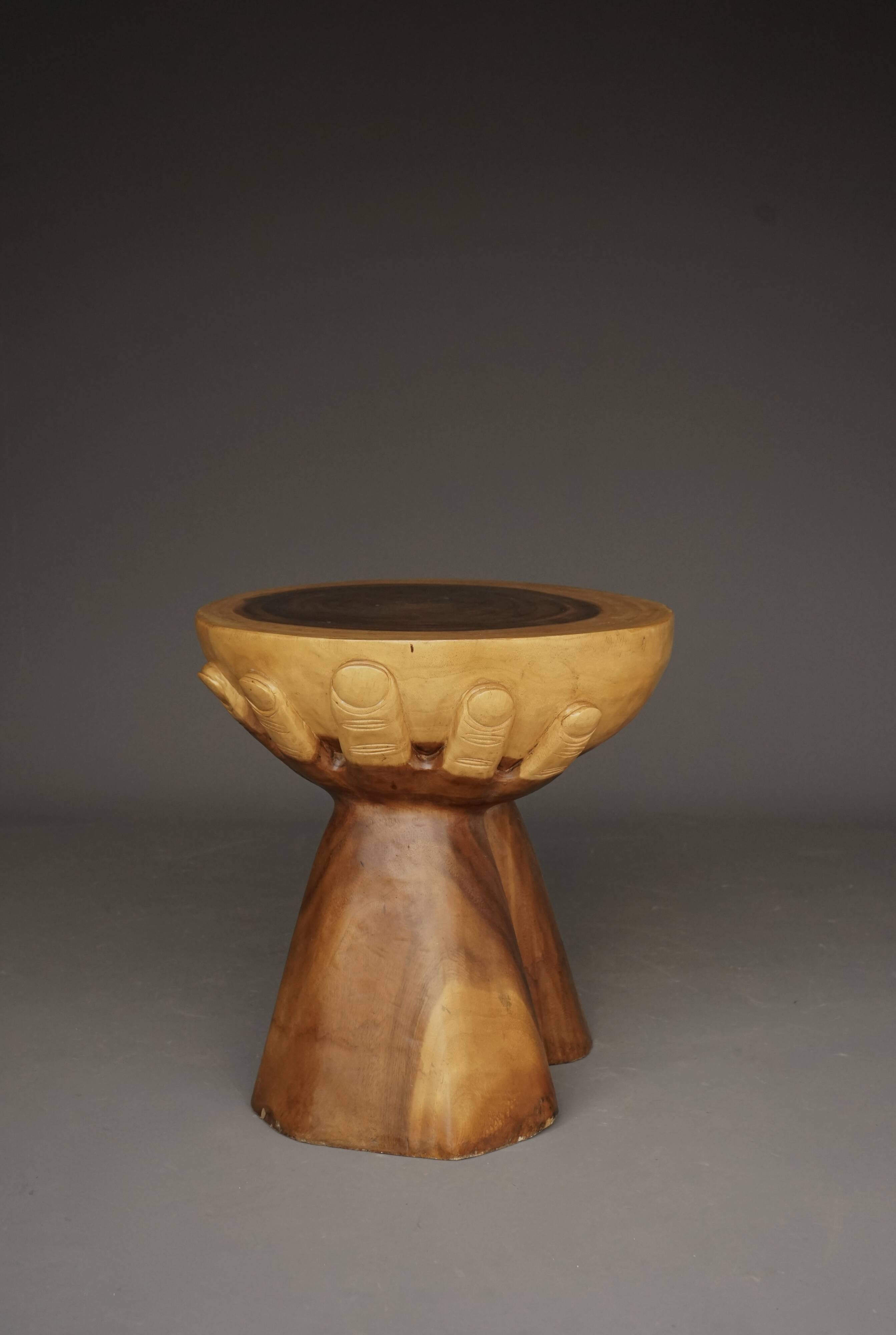 Table à manger vintage en bois massif. Années 1970