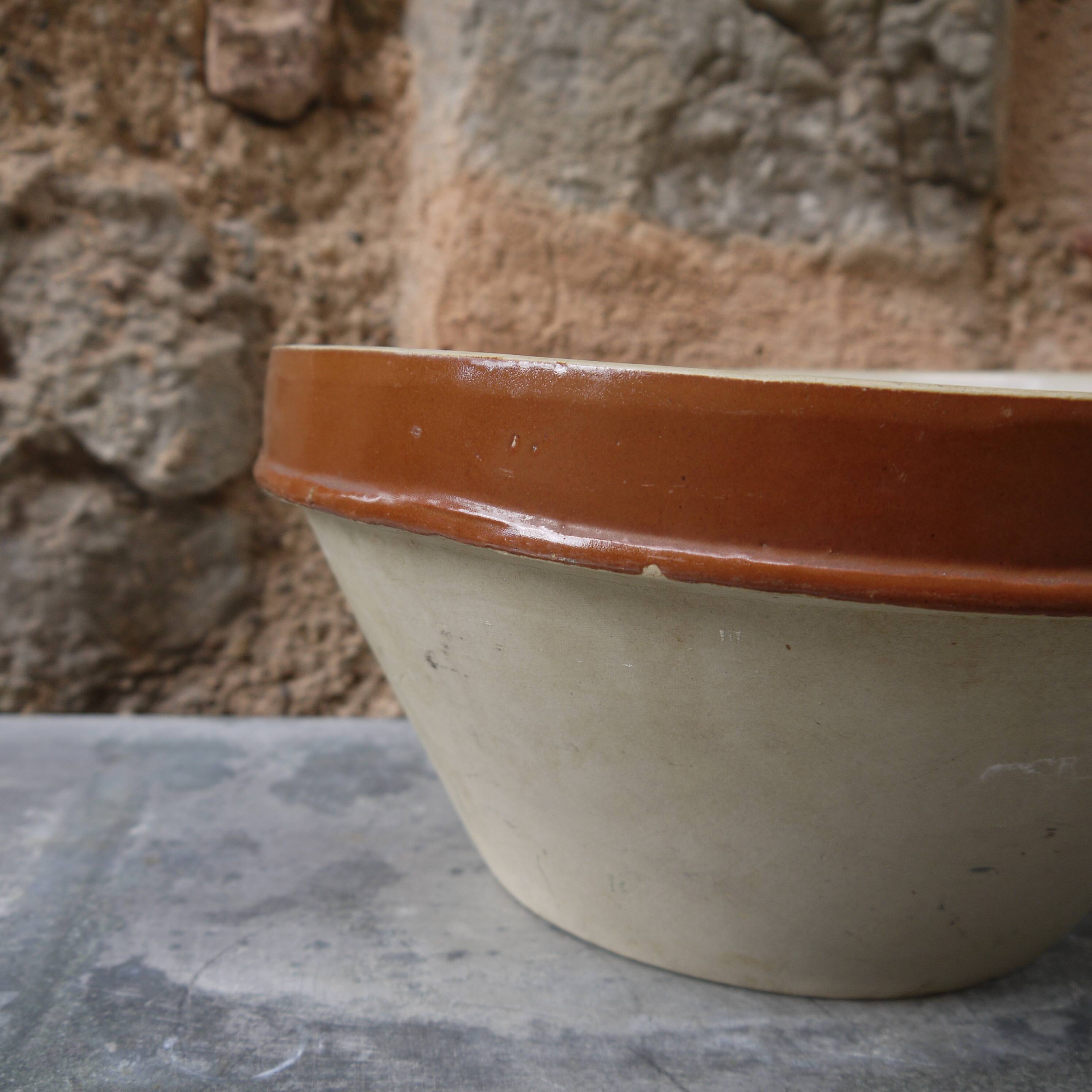 Grésale large terracotta dish