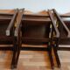 Chaises bois et cuir des années 70