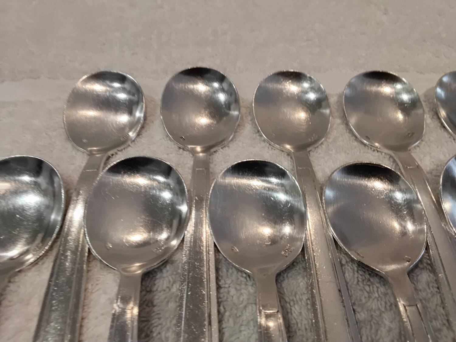 12 silver-plated metal ice scoops, Art Deco style, silversmith SOH