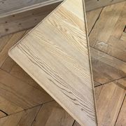 Table basse modèle « torei » designer luca nichetto éditeur cassina