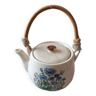 Floral teapot