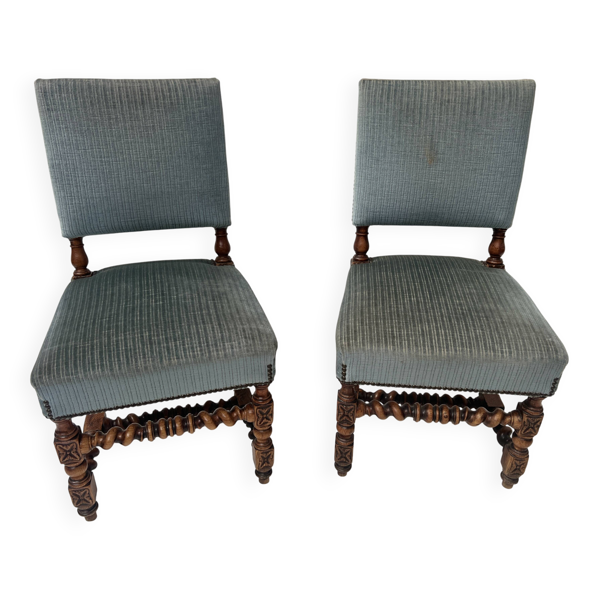 Pair of Louis XIII style twisted oak chairs from the 19th century.