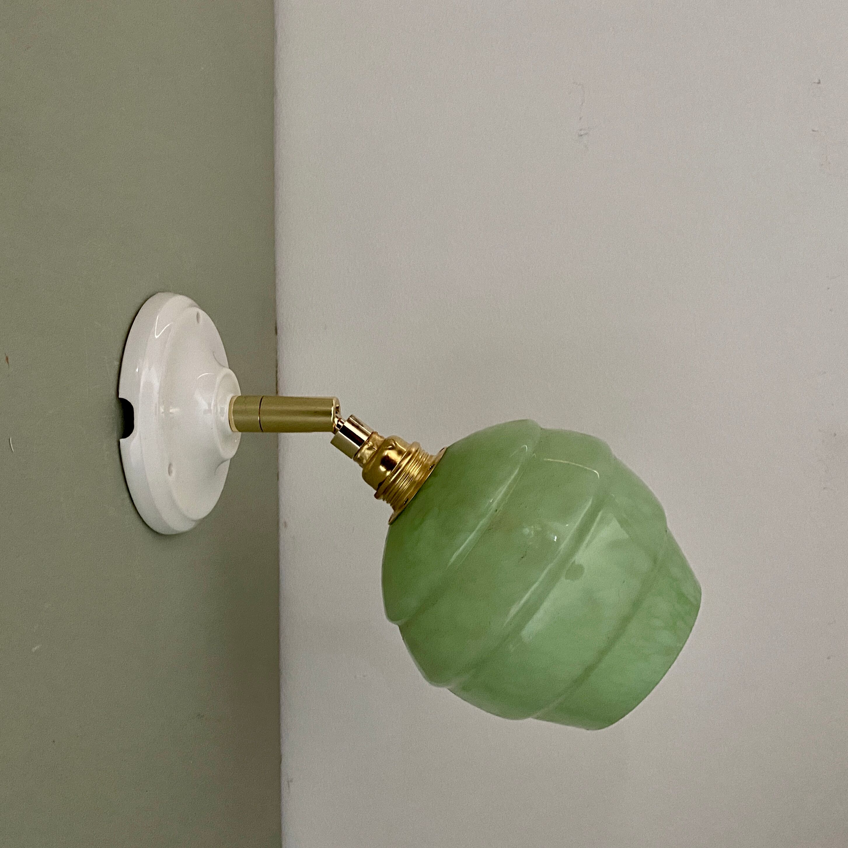 Vintage tulip wall lamp in glass from Clichy green mint