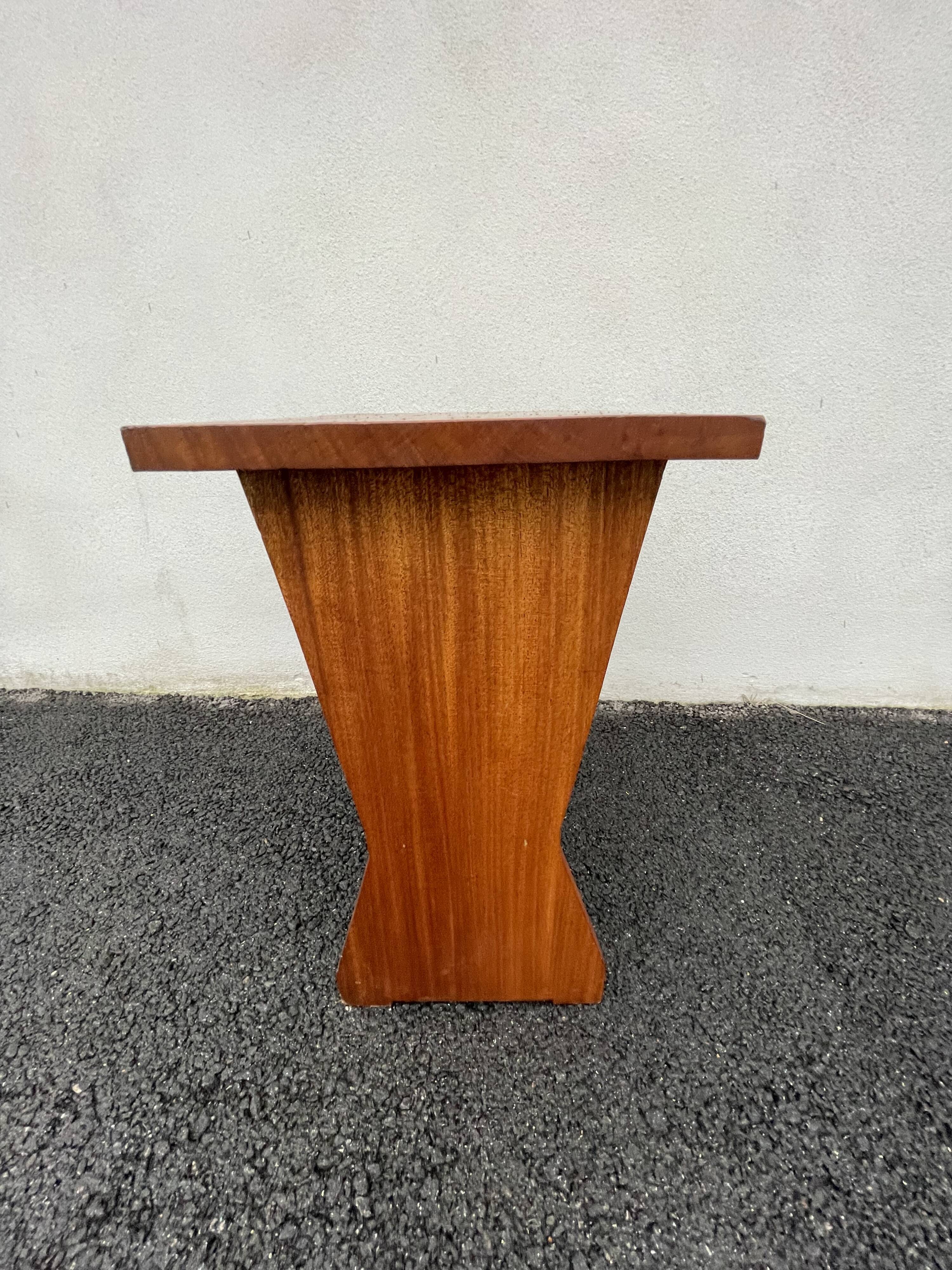 Table d’appoint ou chevet en teck 70’S