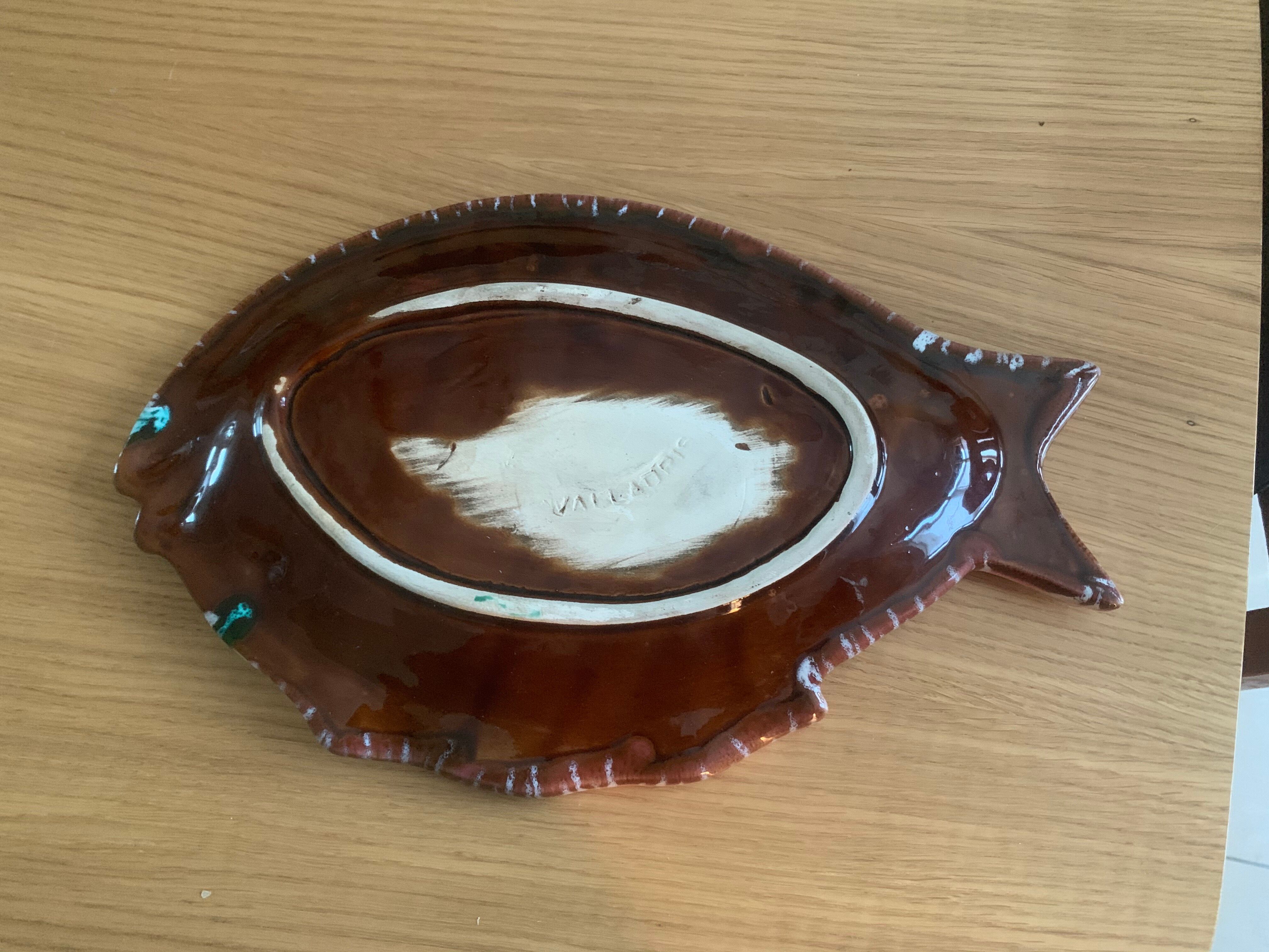 Fish-shaped dish vallauris
