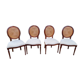Lot of 4 table chairs