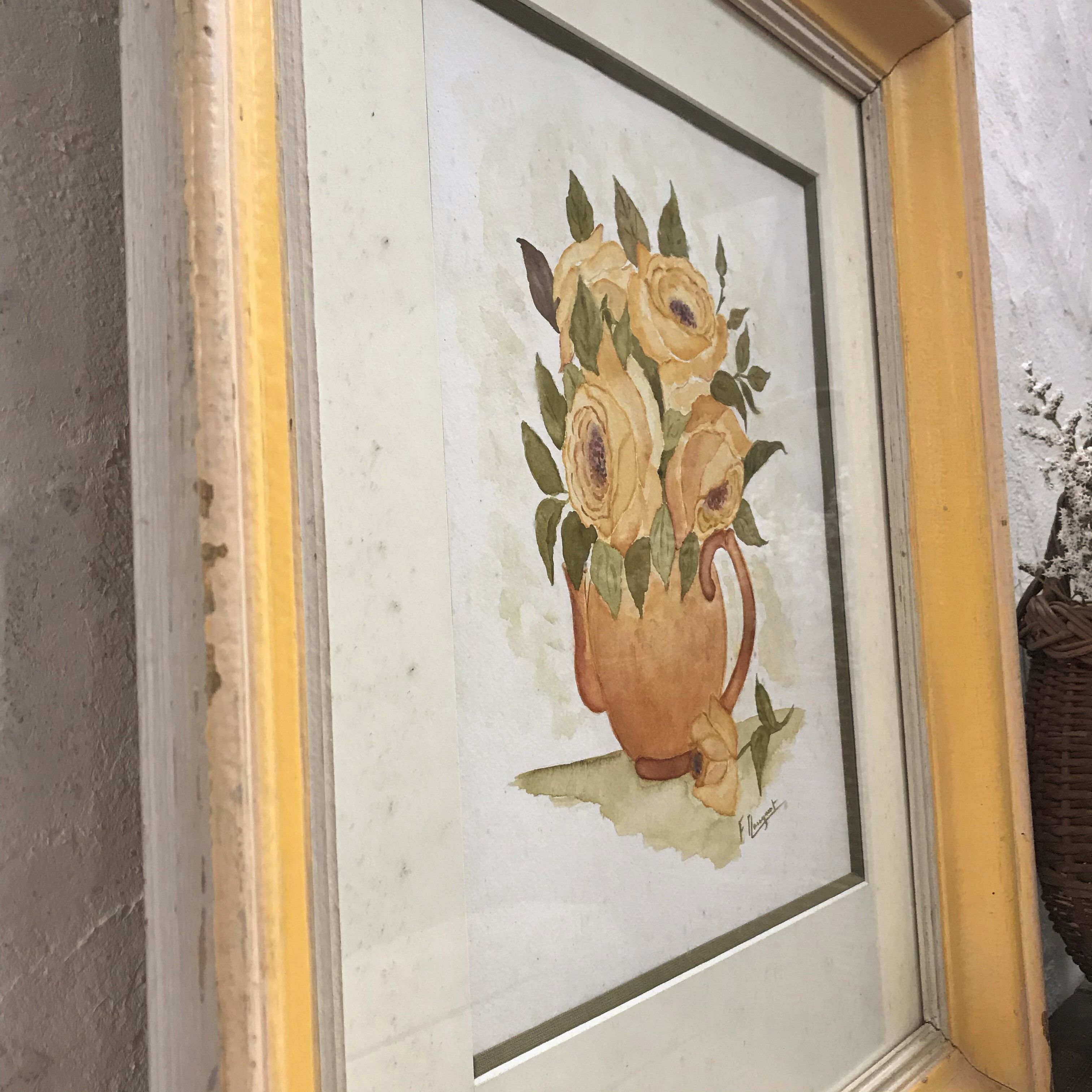 Table bouquets of yellow roses