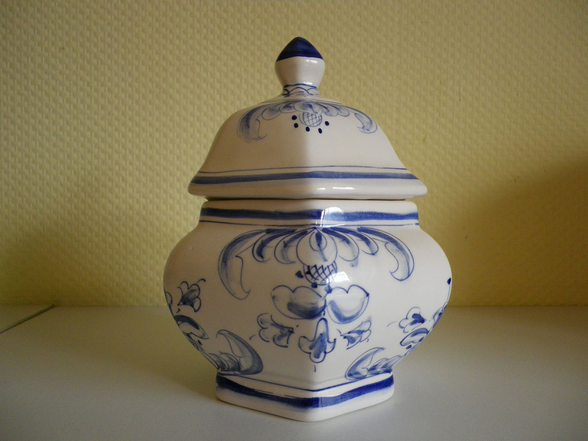 Hexagonal candy in earthenware 1970
