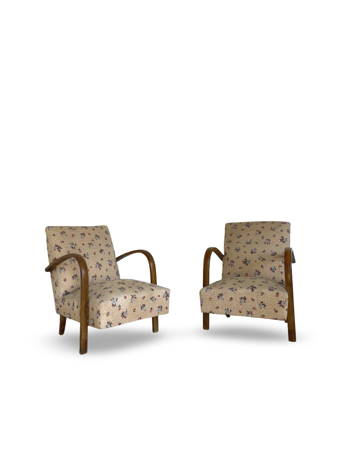 Ensemble de fauteuils Art Déco avec accoudoirs en hêtre arqués.