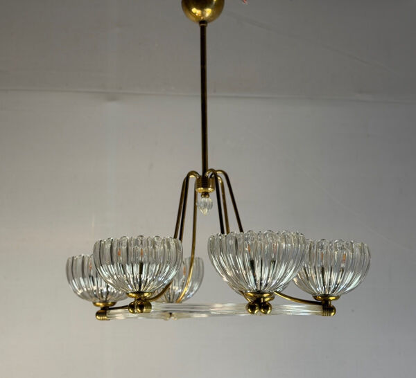 Lustre vénitien en verre de Murano incolore et laiton, vers 1940