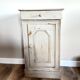 Petit meuble ancien patiné gris pierre/ table d'appoint / chevet