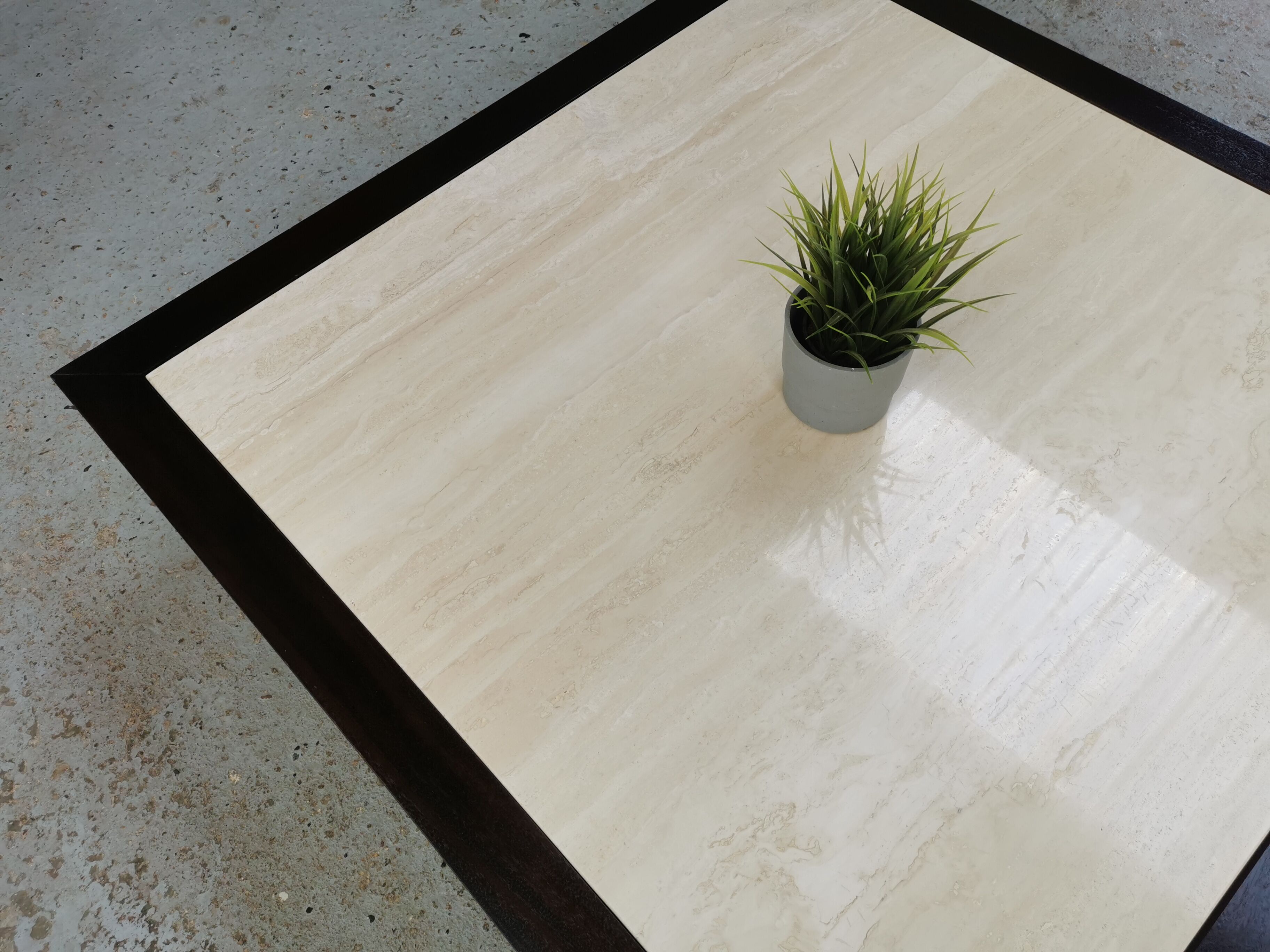Table basse vintage travertin et bois design 1970