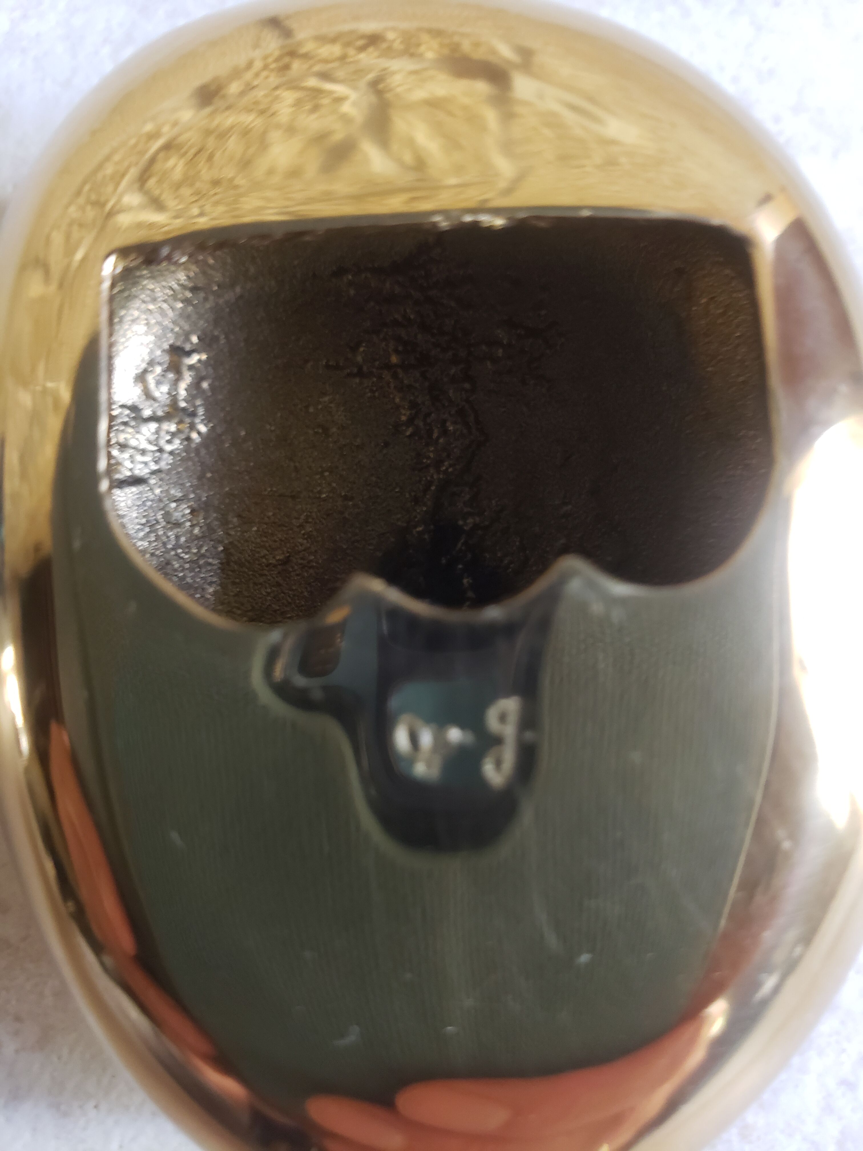 Bronze pebble decapsulator monique gerber