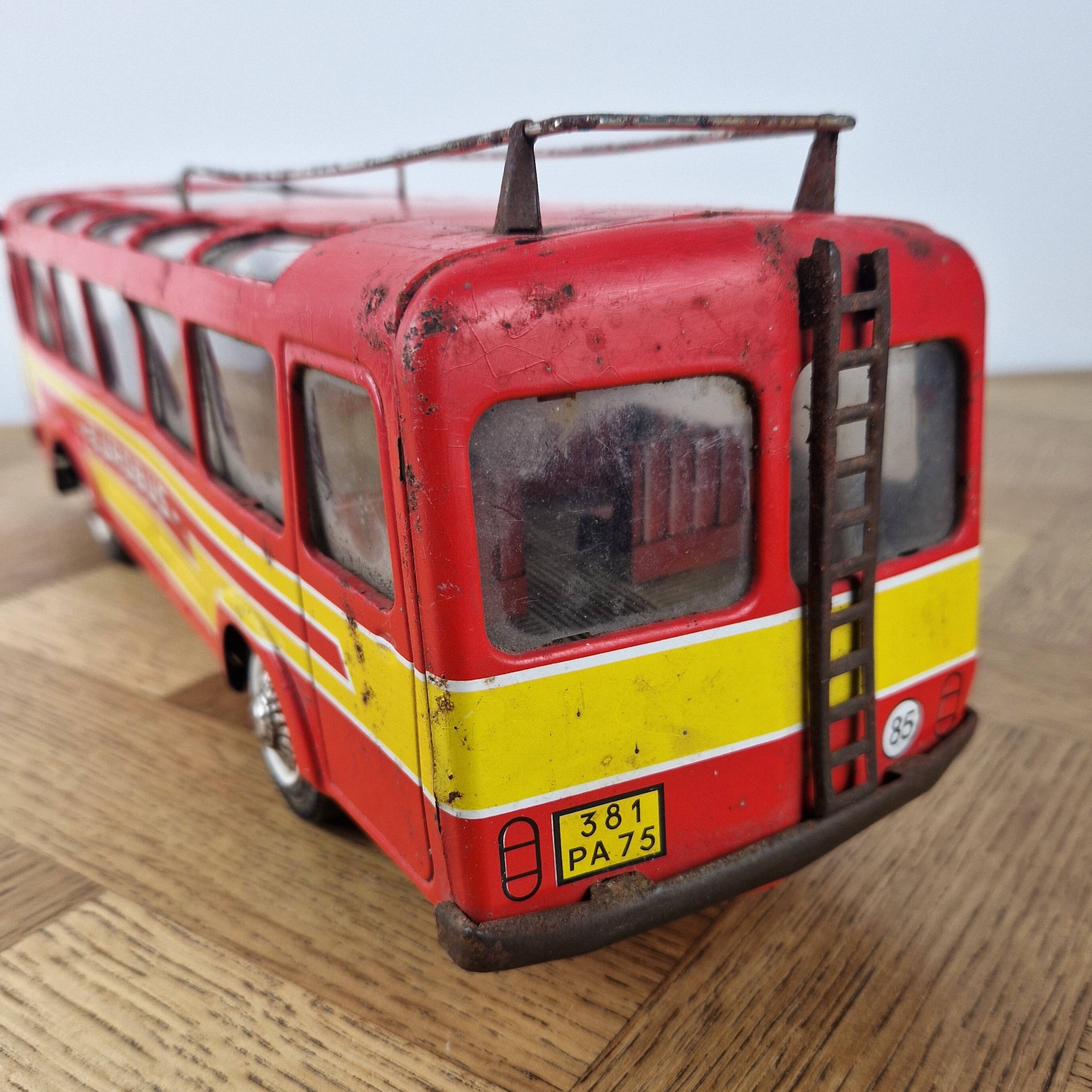 Ancien jouet – Bus Eurobus en tôle par Joustra