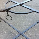 Plateau en fer peint et pied pliant table basse