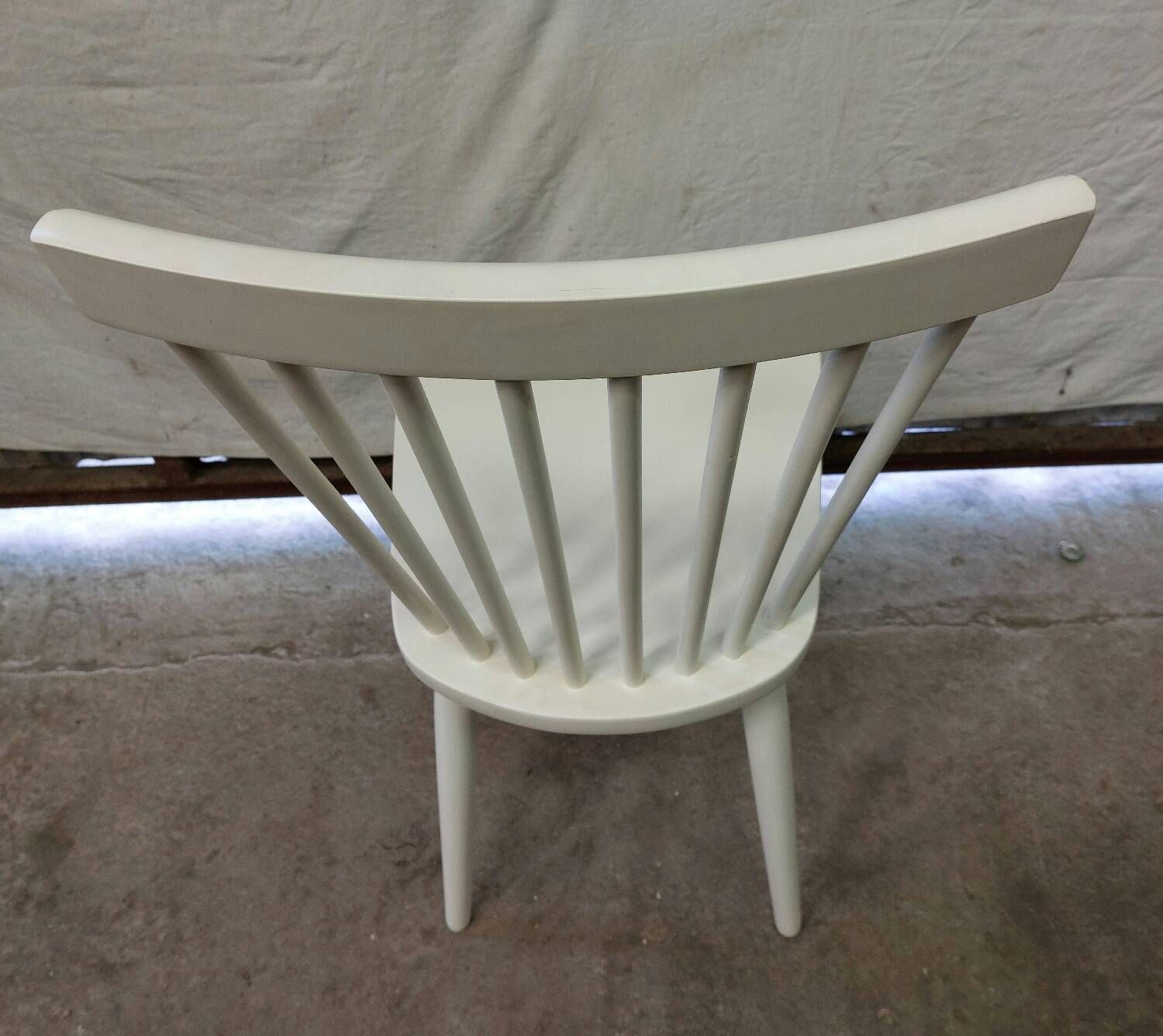Vintage white chair