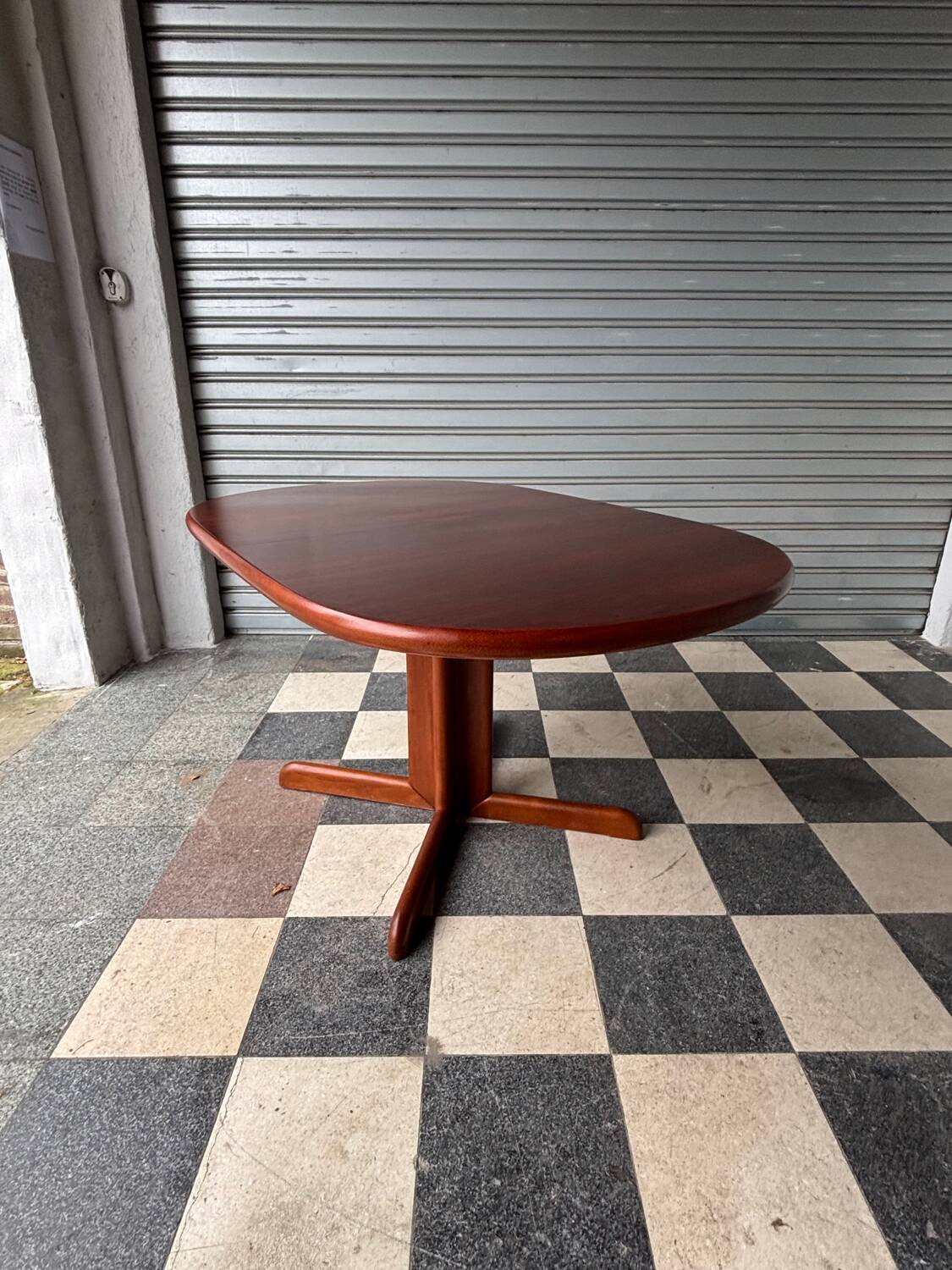 Vintage Scandinavian extendable table