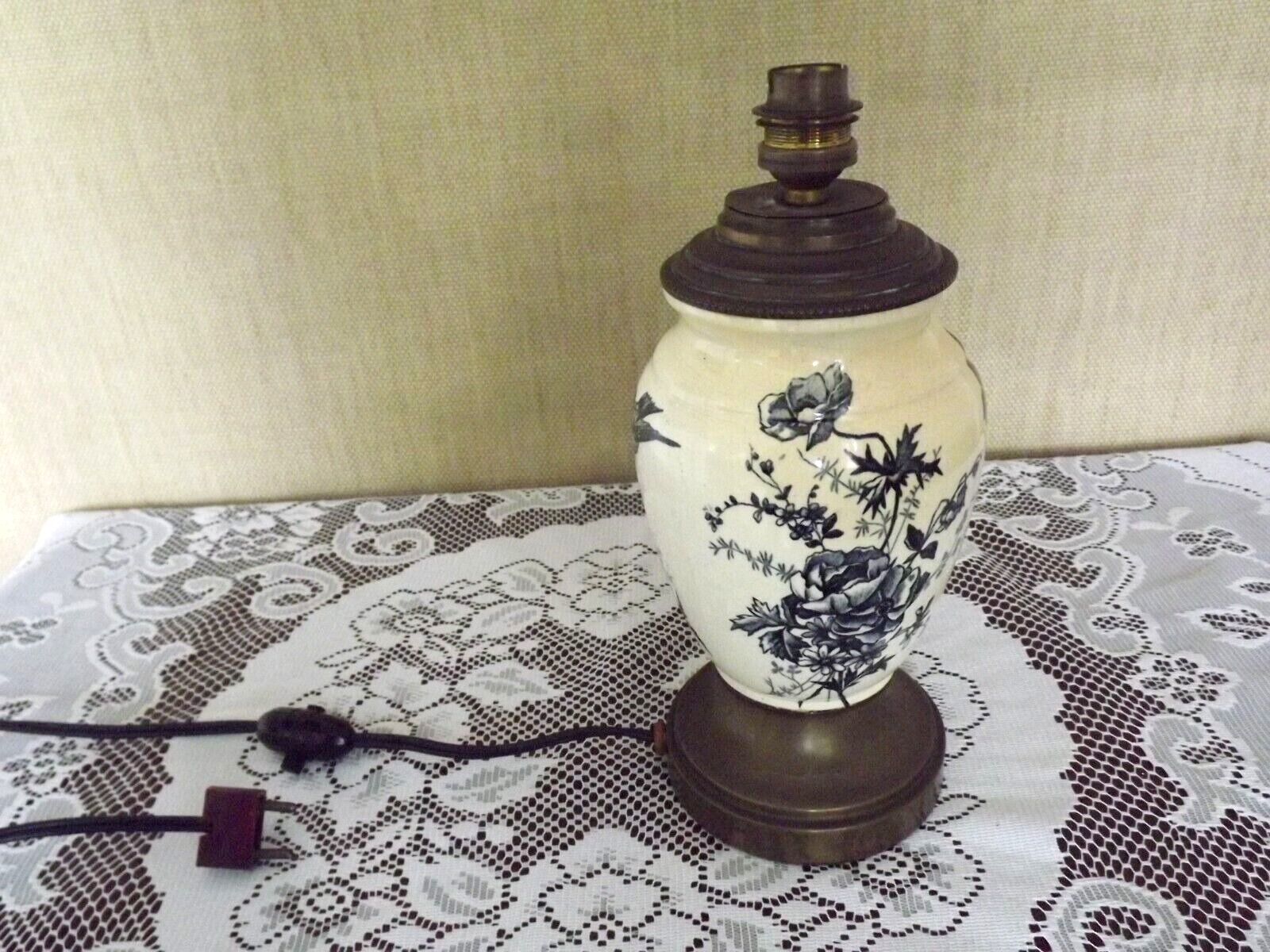 Lampe de table en porcelaine et laiton