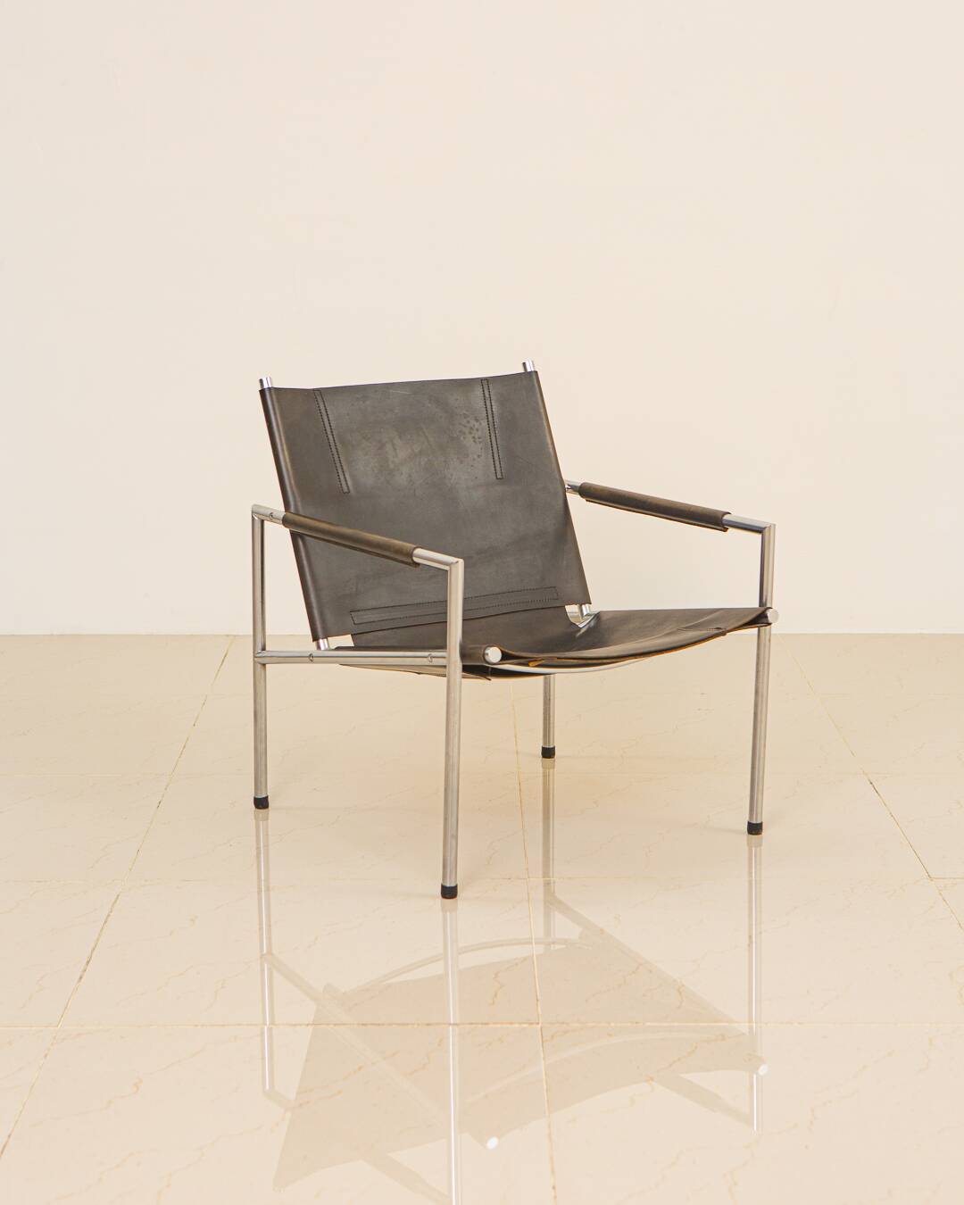 "SZ02" armchair in black/emerald leather by Martin Visser for Spectrum 60's