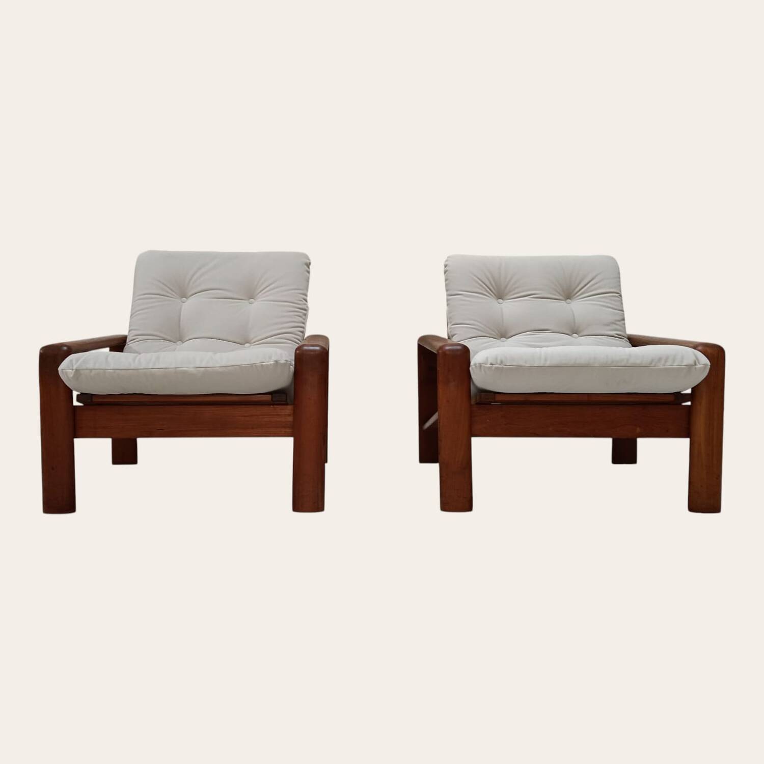 Fauteuils du milieu du siècle